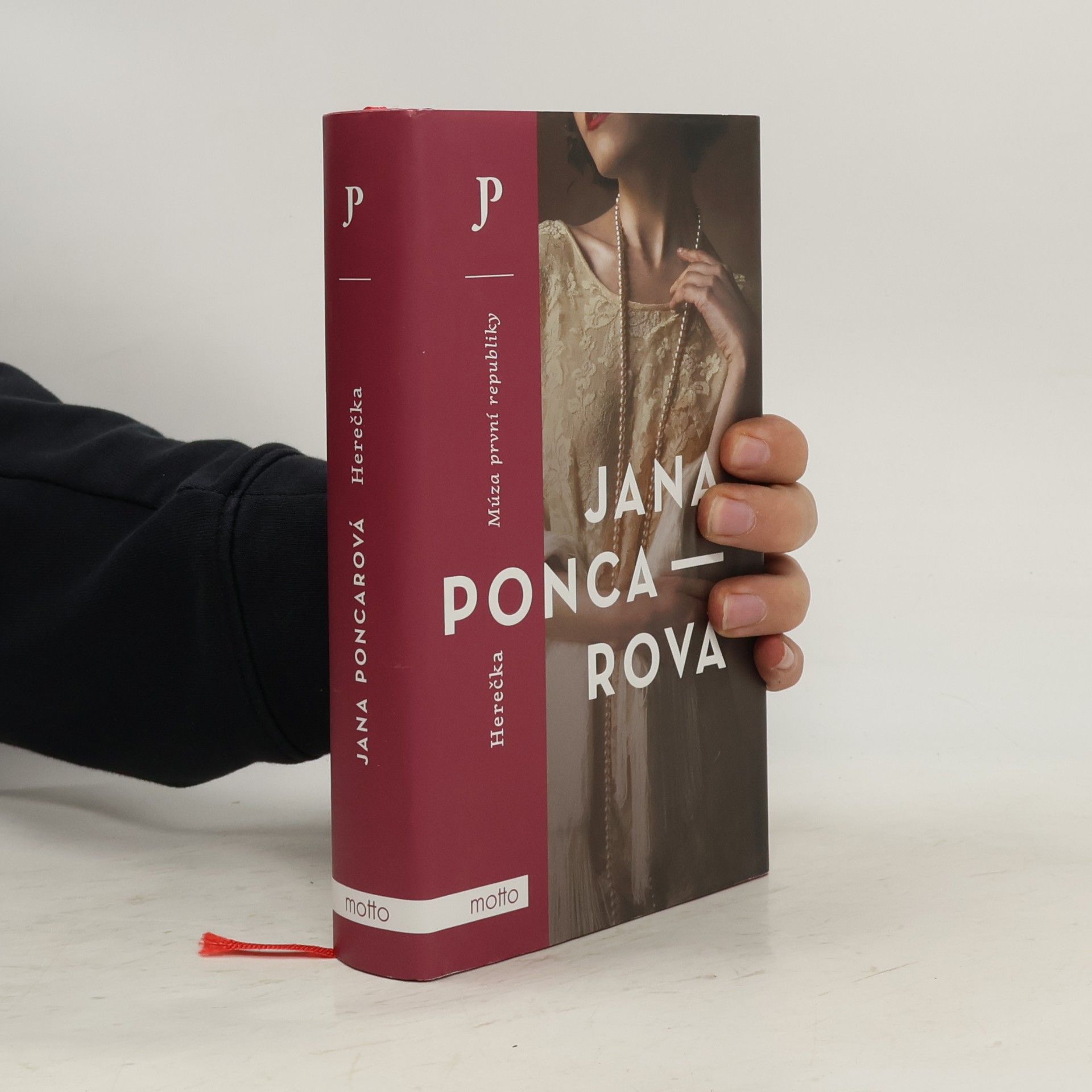 Jana Poncarová Herečka : múza první republiky