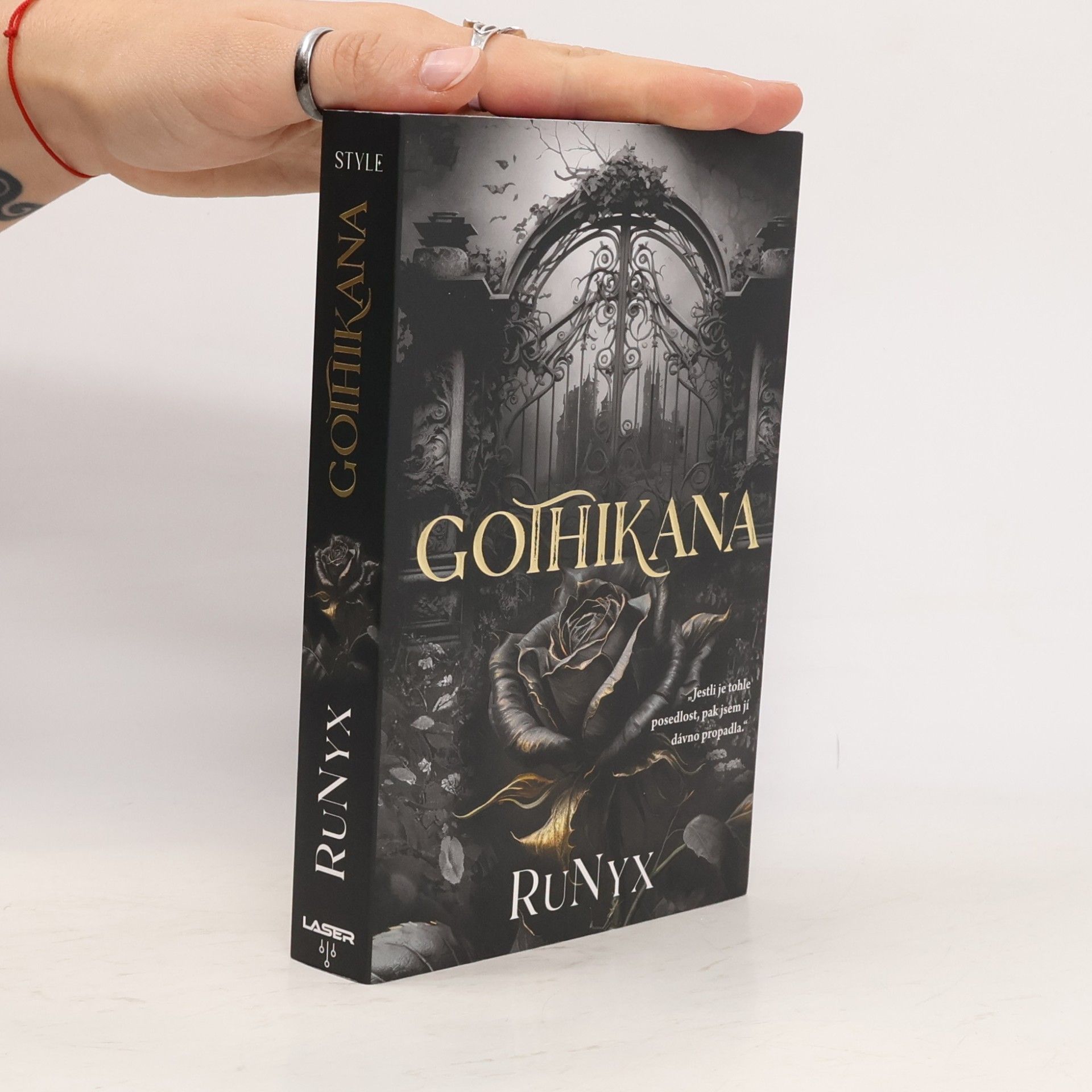RuNyx Gothikana