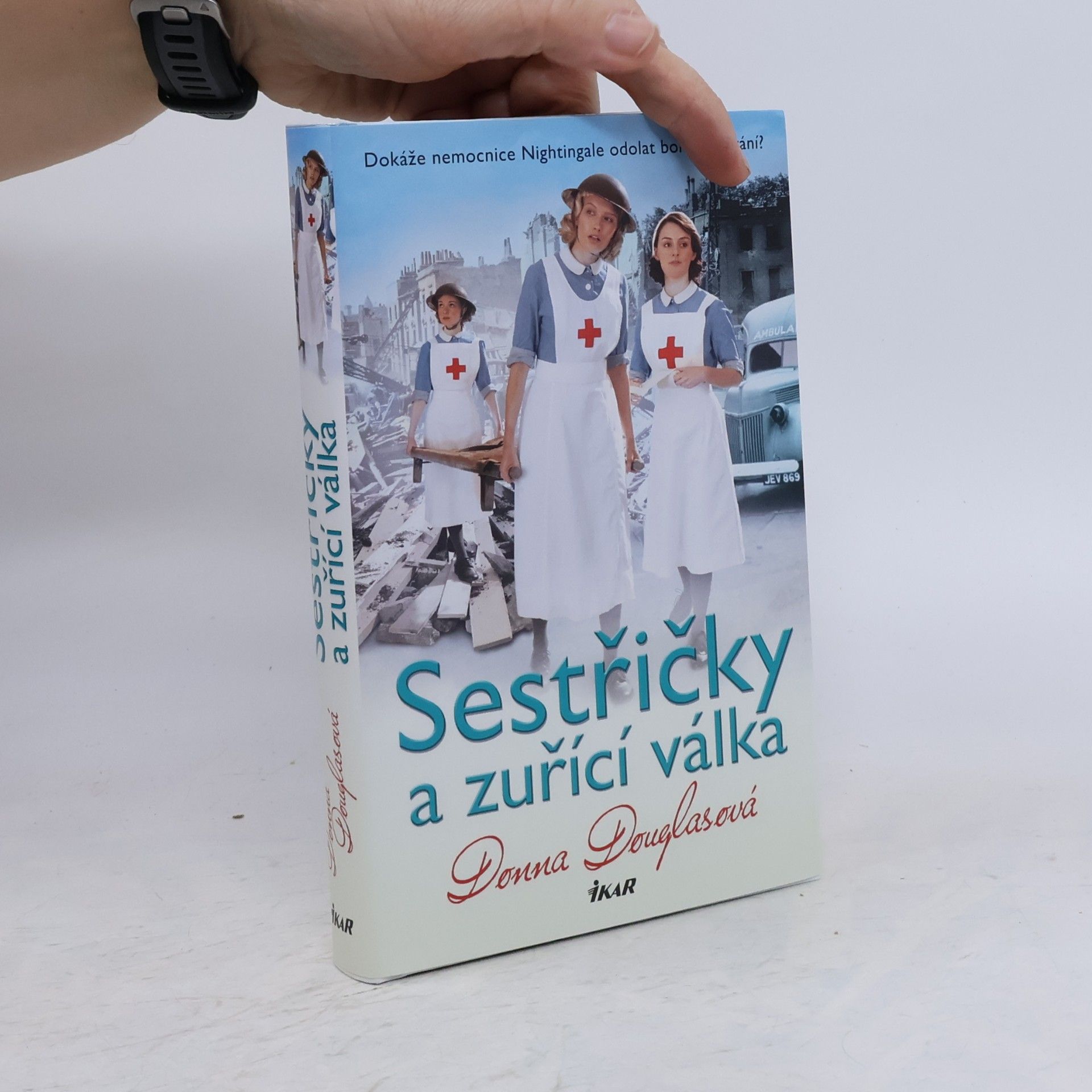 Donna Douglas Sestřičky a zuřící válka