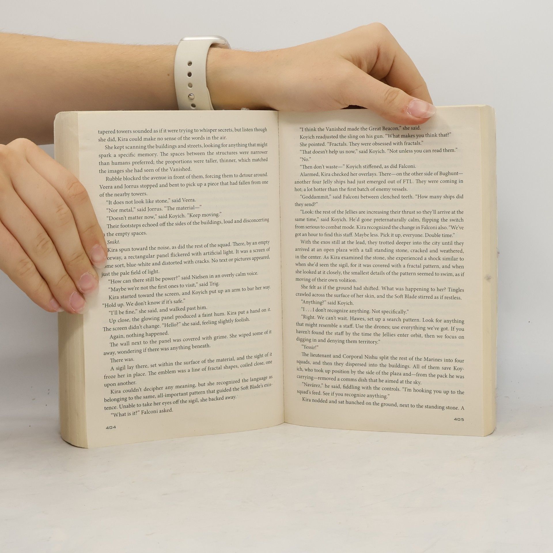 Christopher Paolini To sleep in a sea of stars