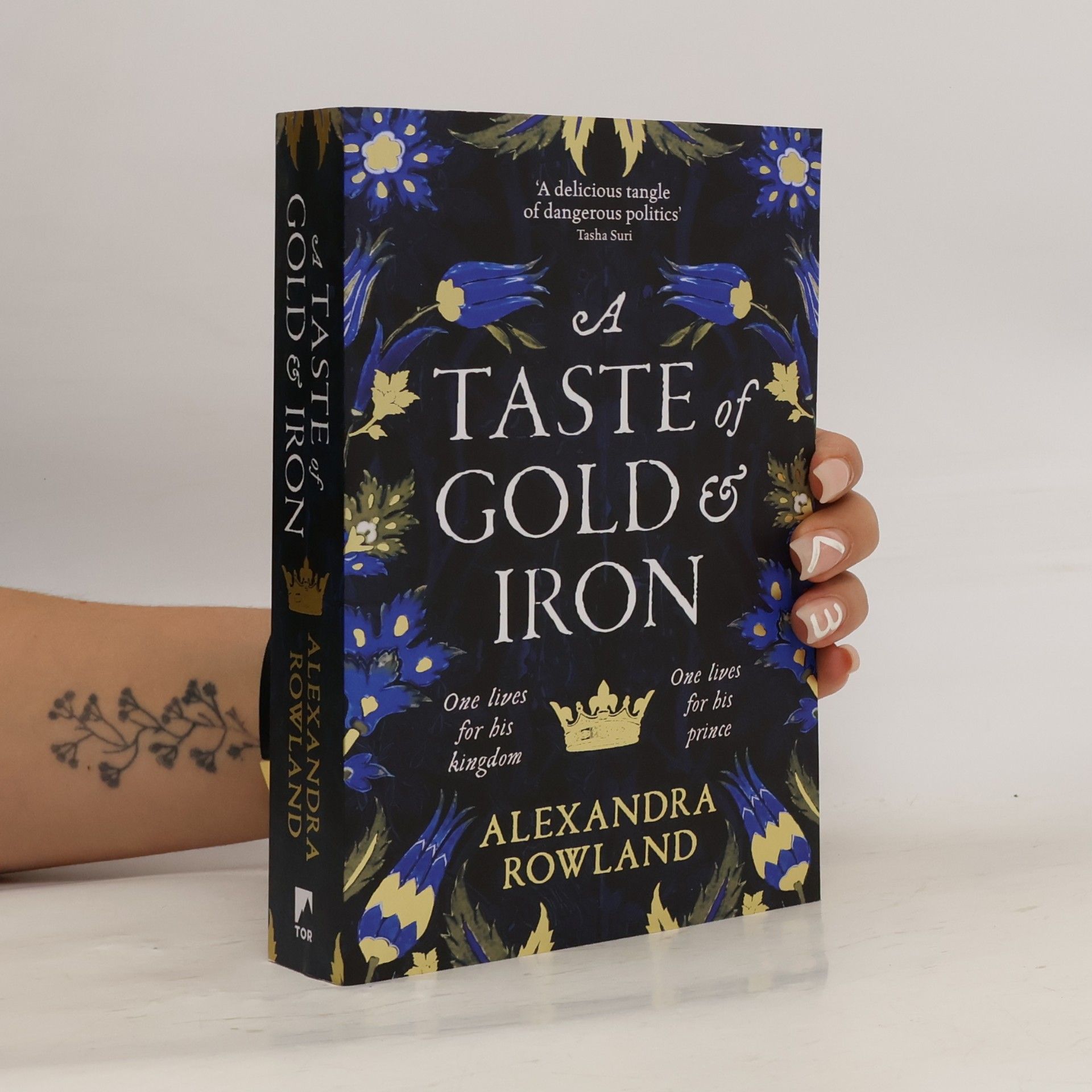 Alexandra Rowland A Taste of Gold and Iron