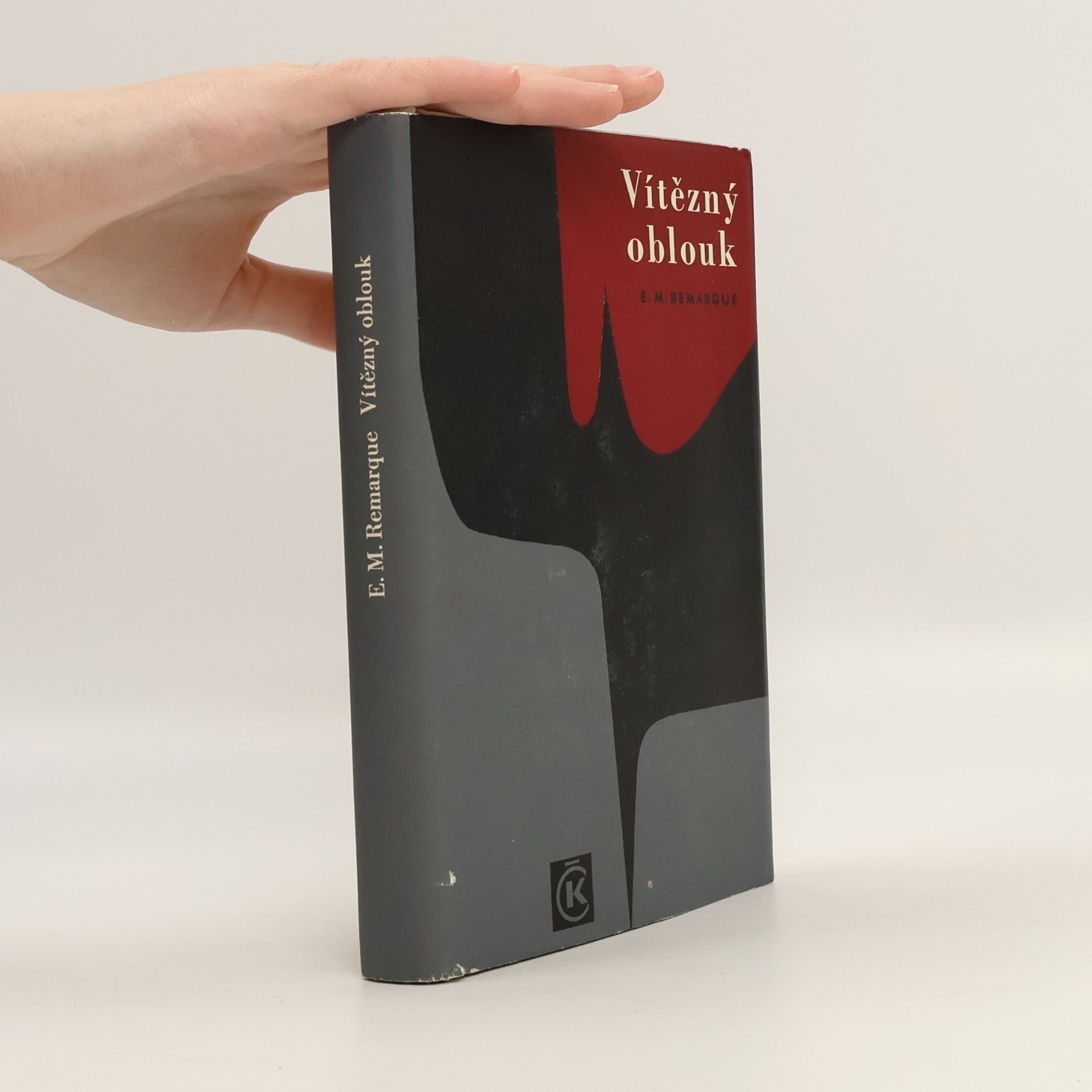 Erich Maria Remarque Vítězný oblouk
