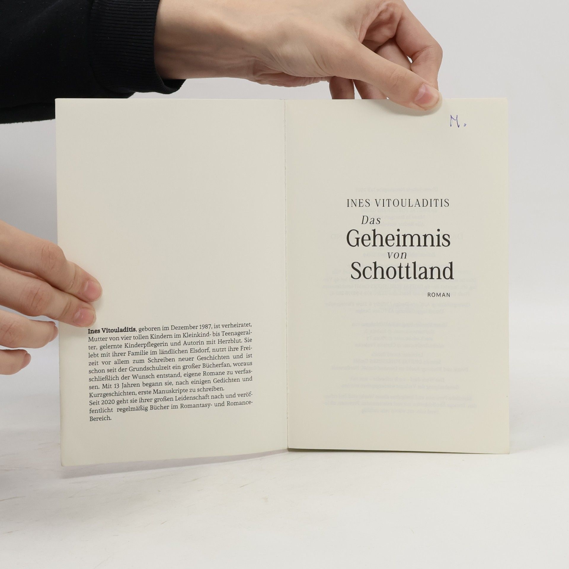 Ines Vitouladitis Das Geheimnis von Schottland: Ein dramatischer Familiengeheimnis Liebesroman