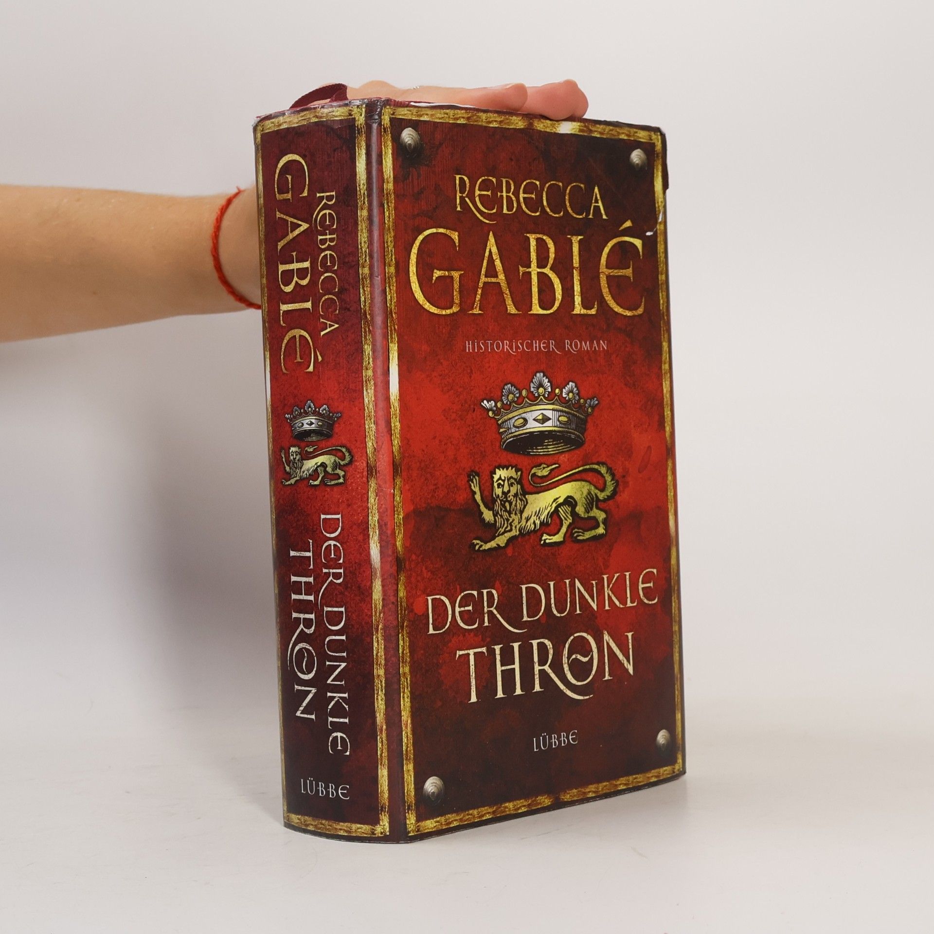 Der Dunkle Thron