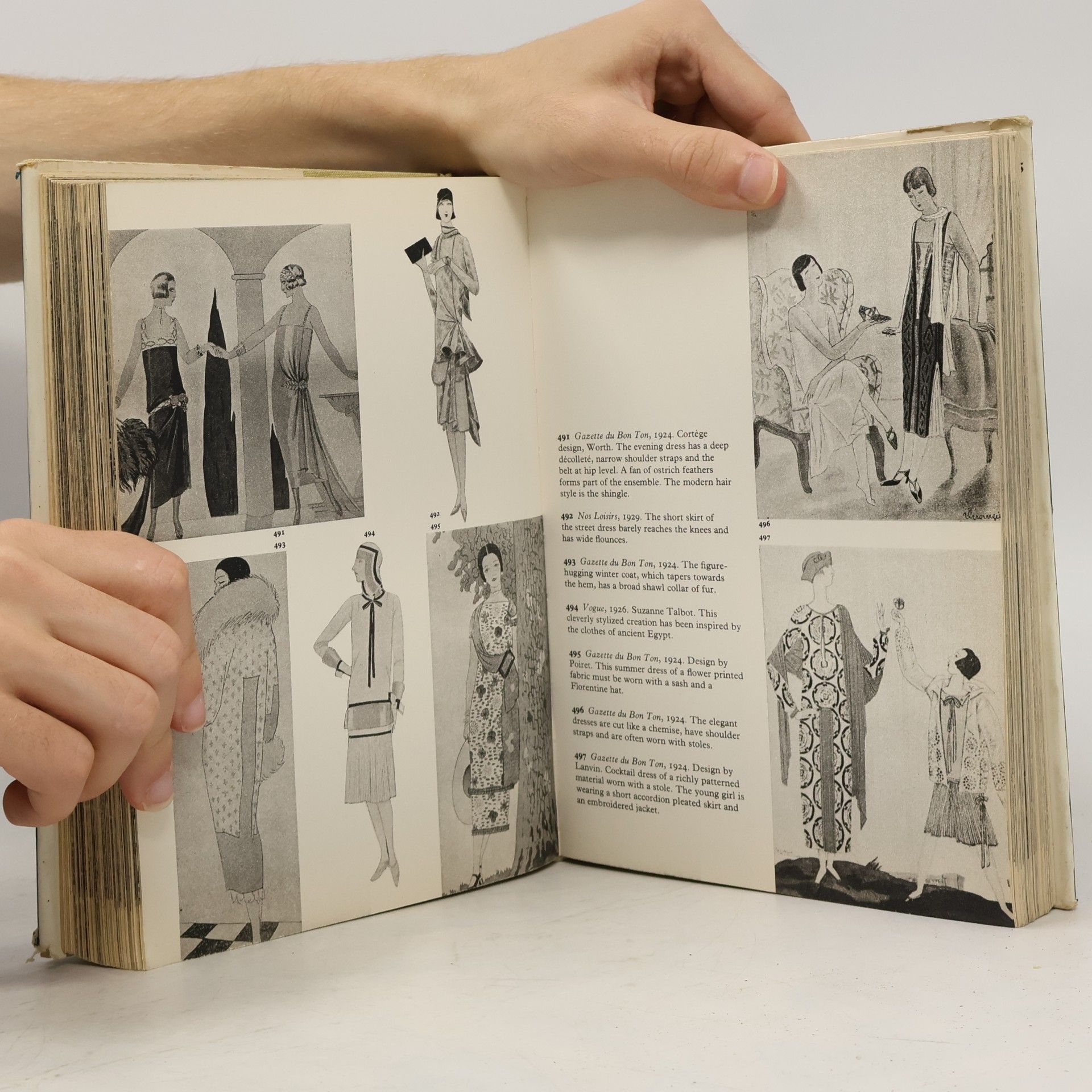 Kolektív autorov The Pictorial Encyclopedia of Fashion