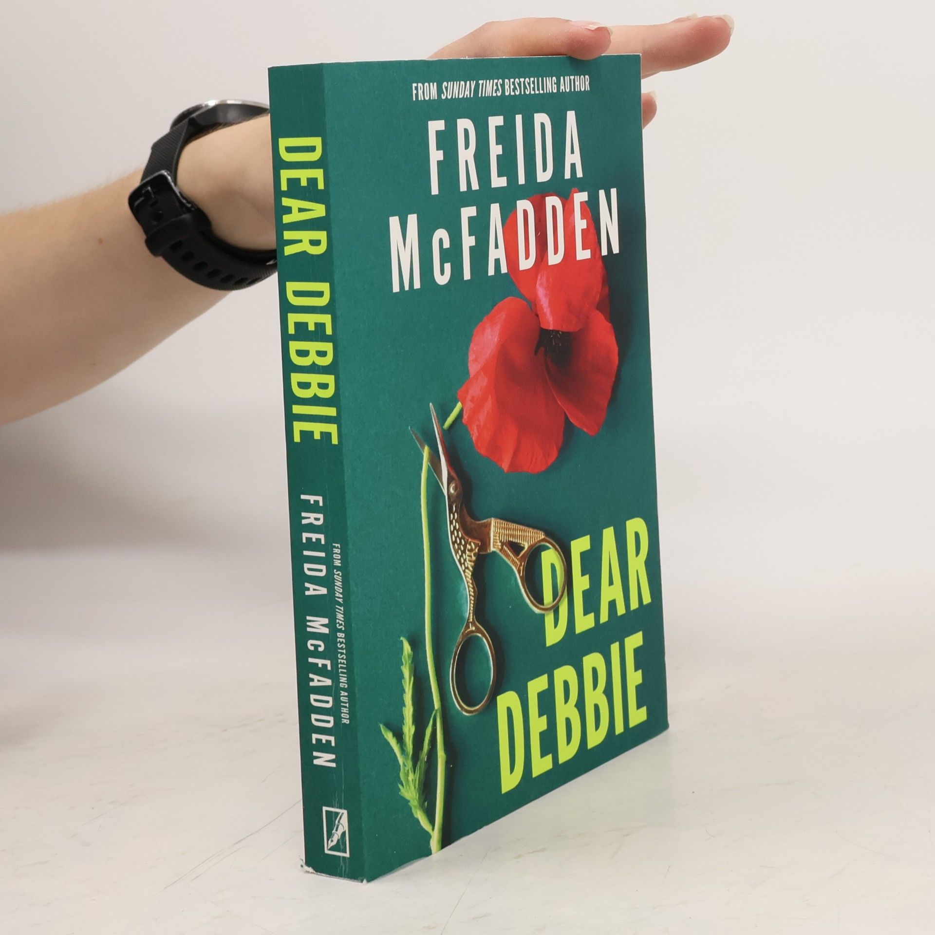 Freida McFadden Dear Debbie
