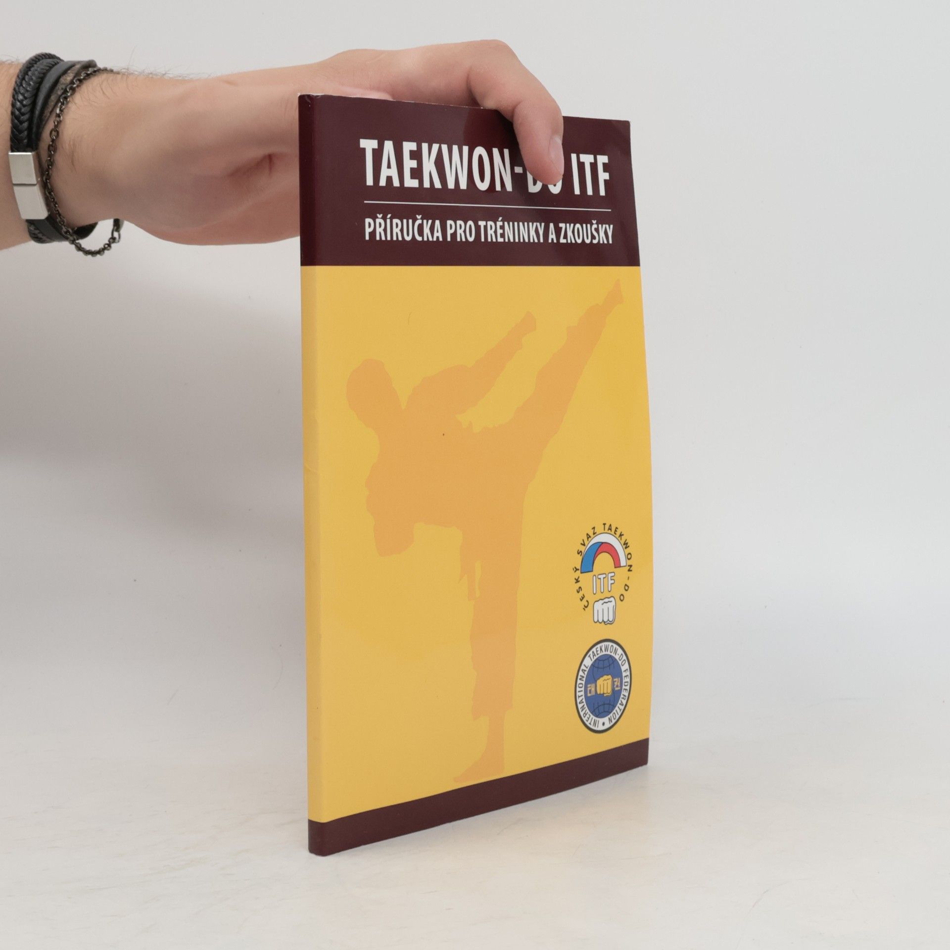 Kolektiv autorů Taekwon-Do ITF. Příručka pro tréninky a zkoušky