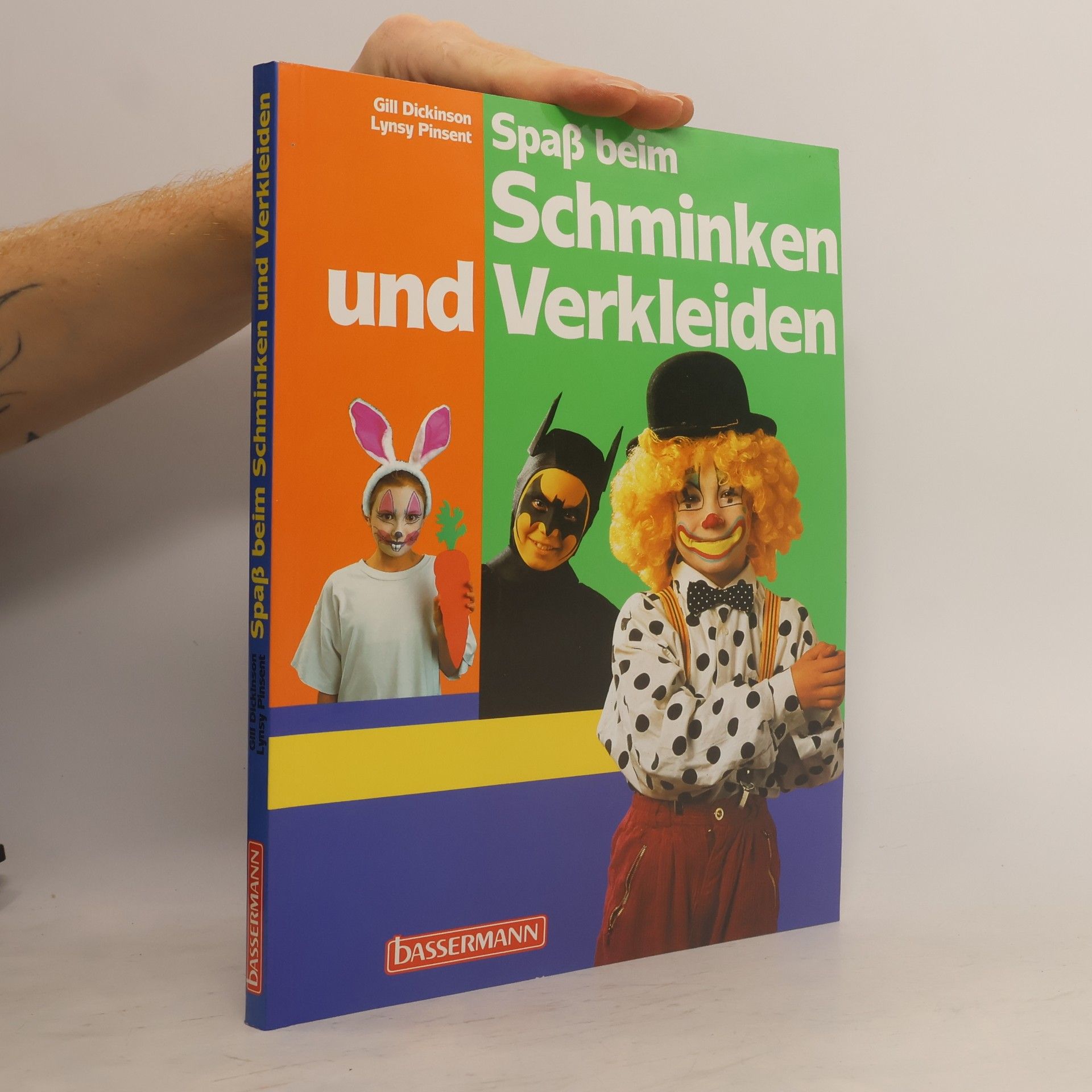 Spass beim Schminken und Verkleiden