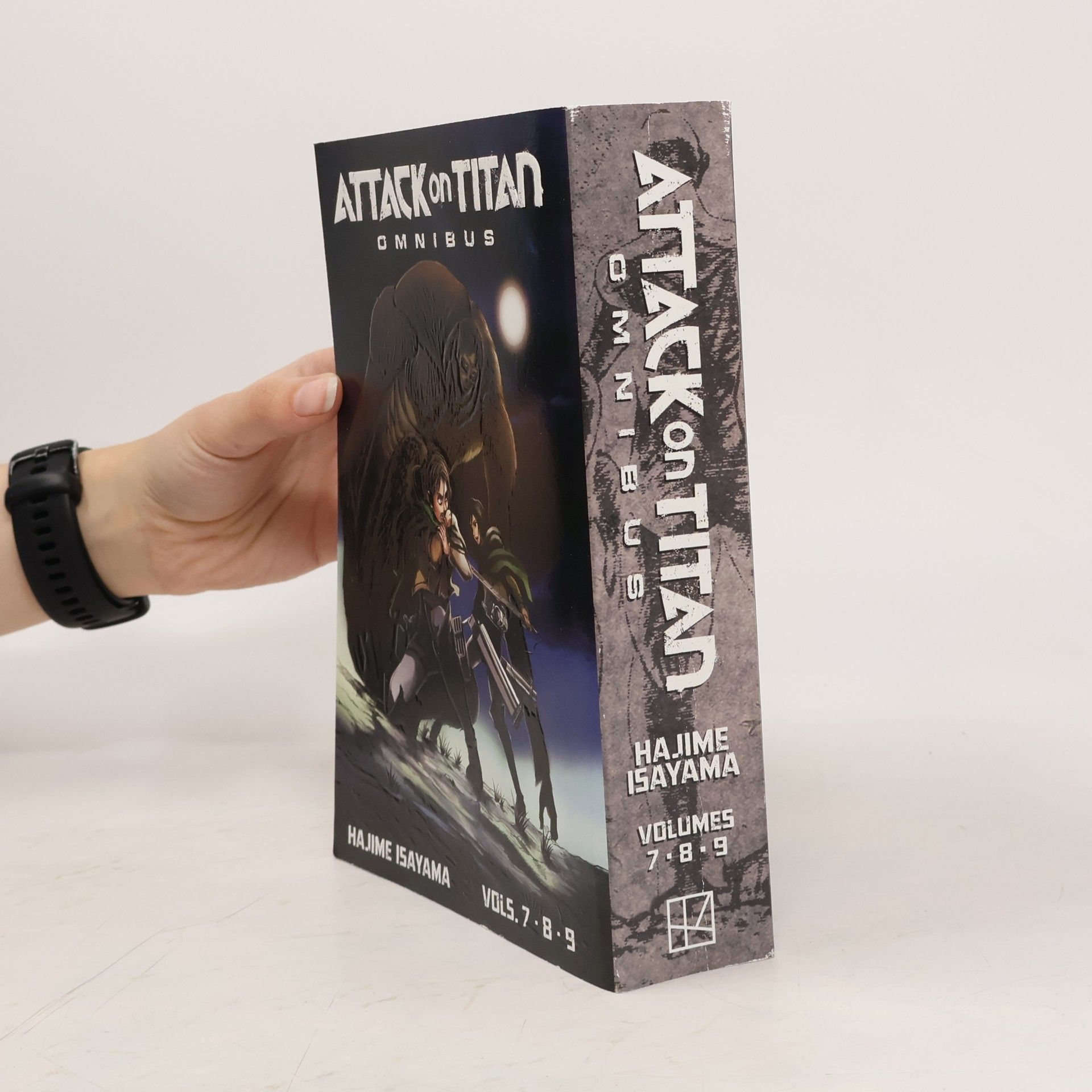 Hadžime Isajama Attack on Titan. Omnibus. Vol. 7-9