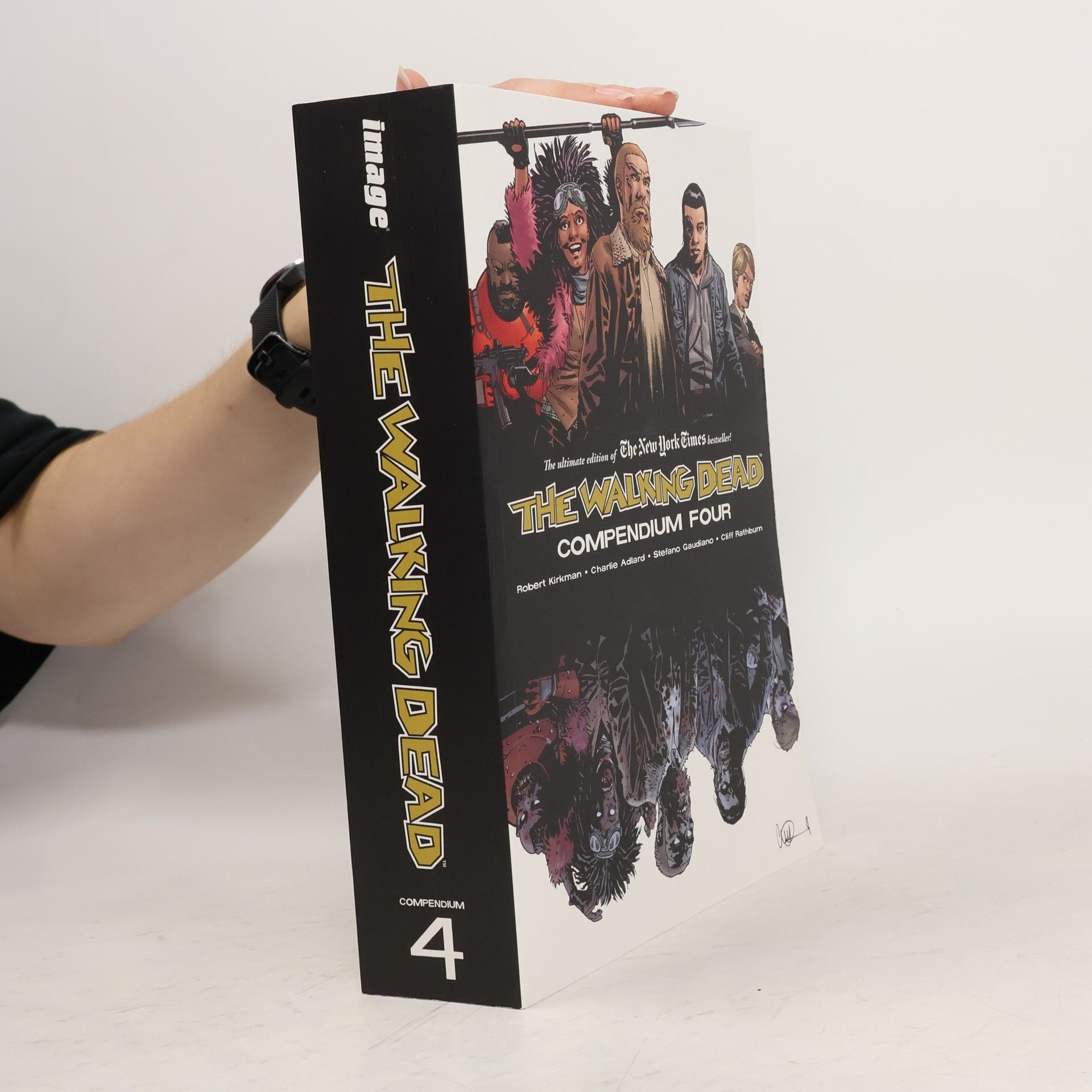 Robert Kikman Walking Dead Compendium Volume 4