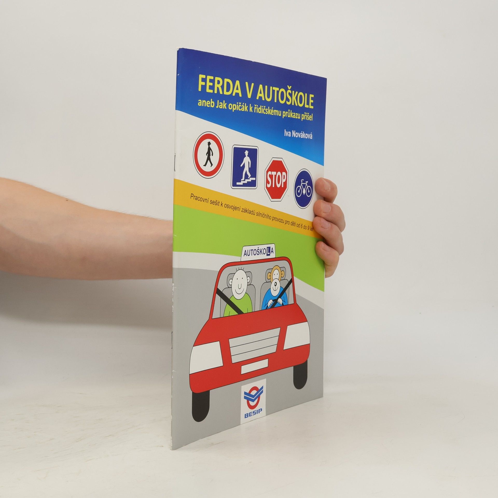 Ferda v Autoškole aneb Jak opičák k řidičskému průkazu přišel