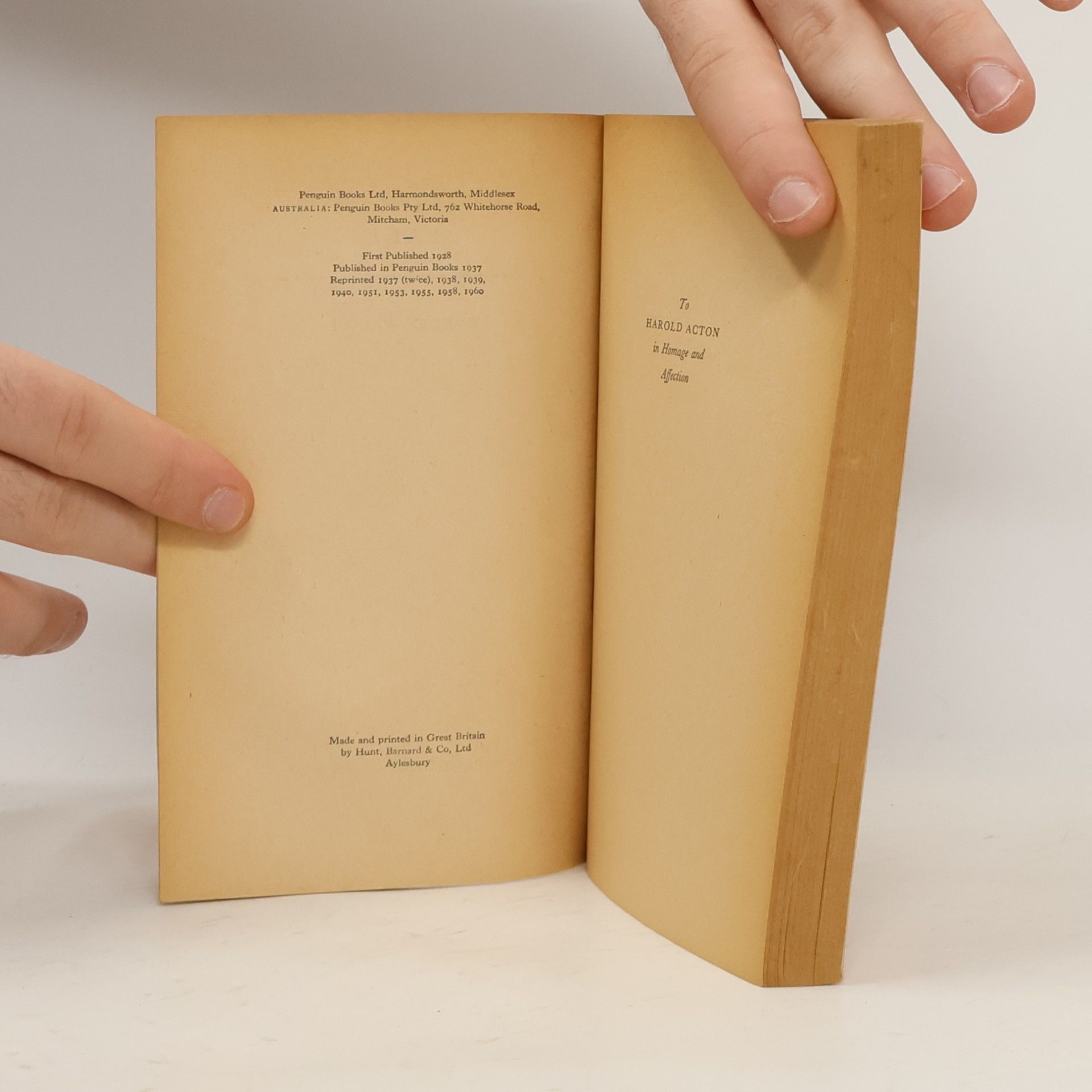 Evelyn Waugh Decline and Fall