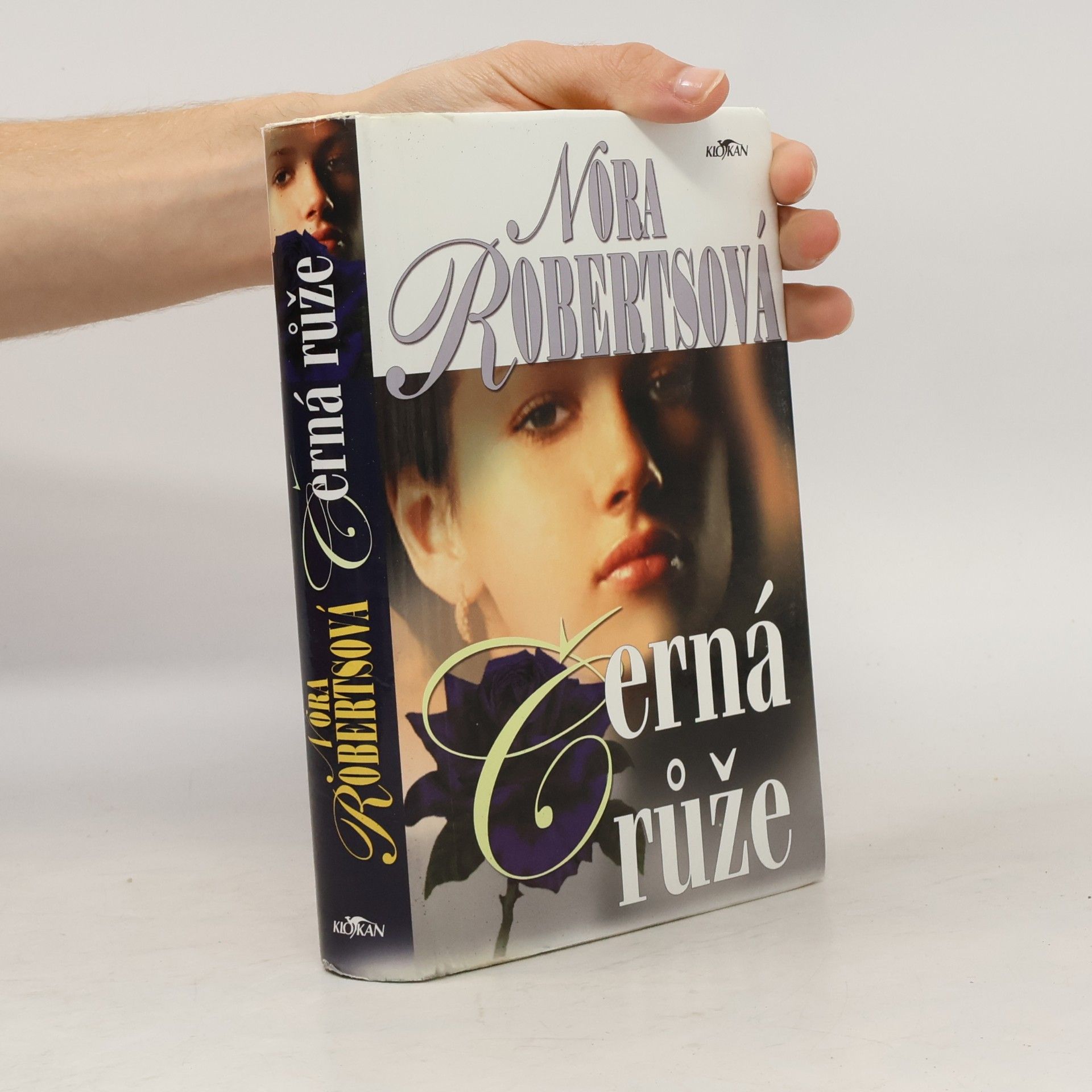 Nora Roberts Černá růže