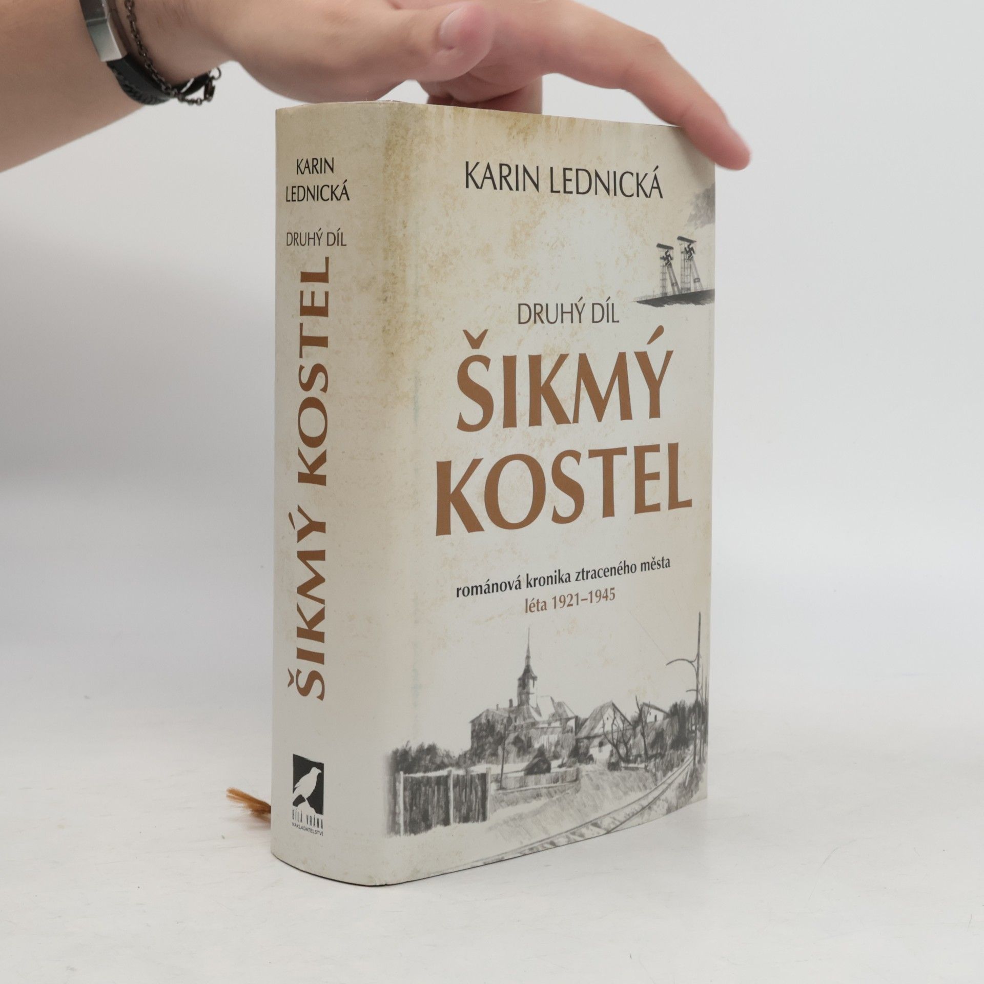 Karin Lednická Šikmý kostel 2