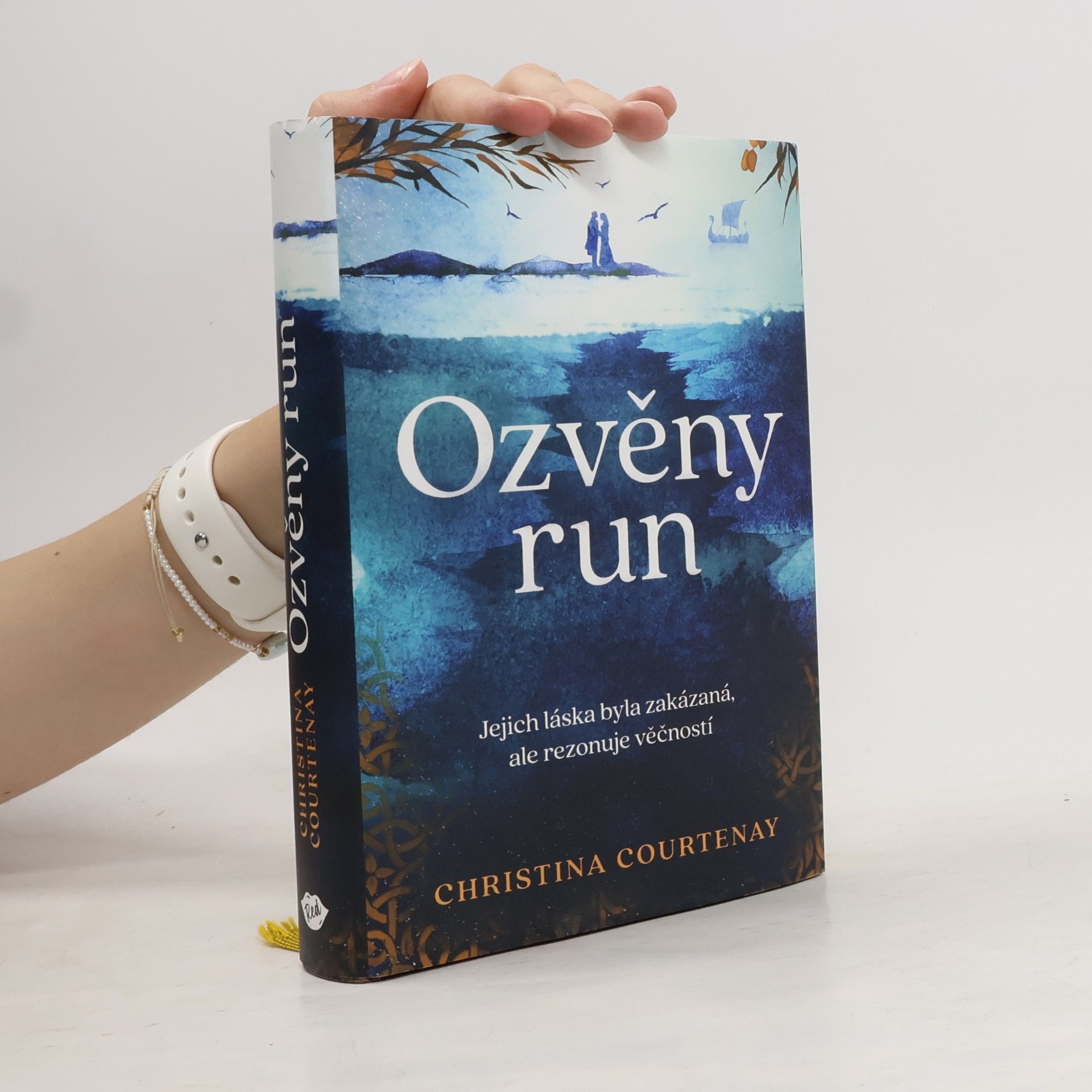 Christina Courtenay Ozvěny run