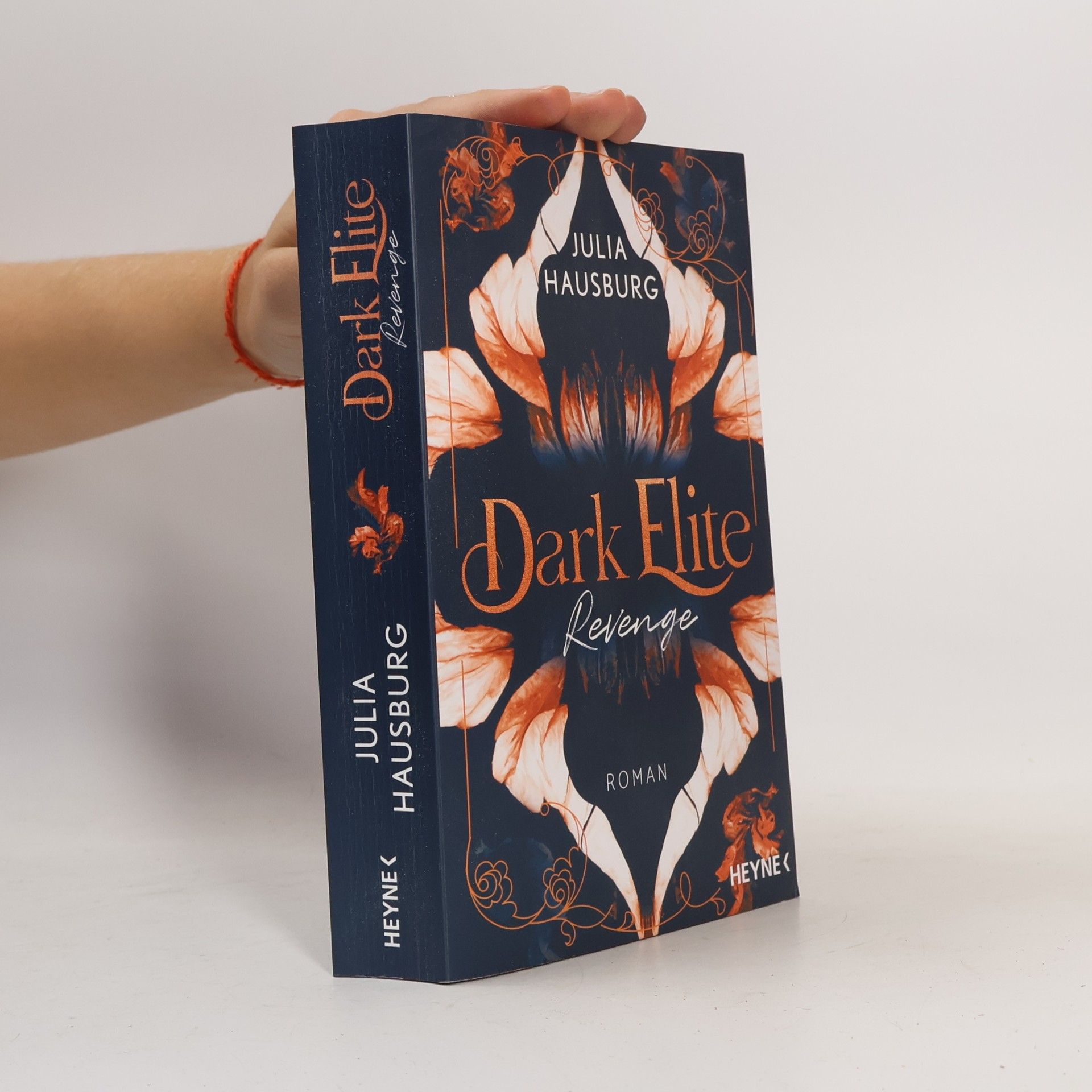 Julia Hausburg Dark Elite – Revenge