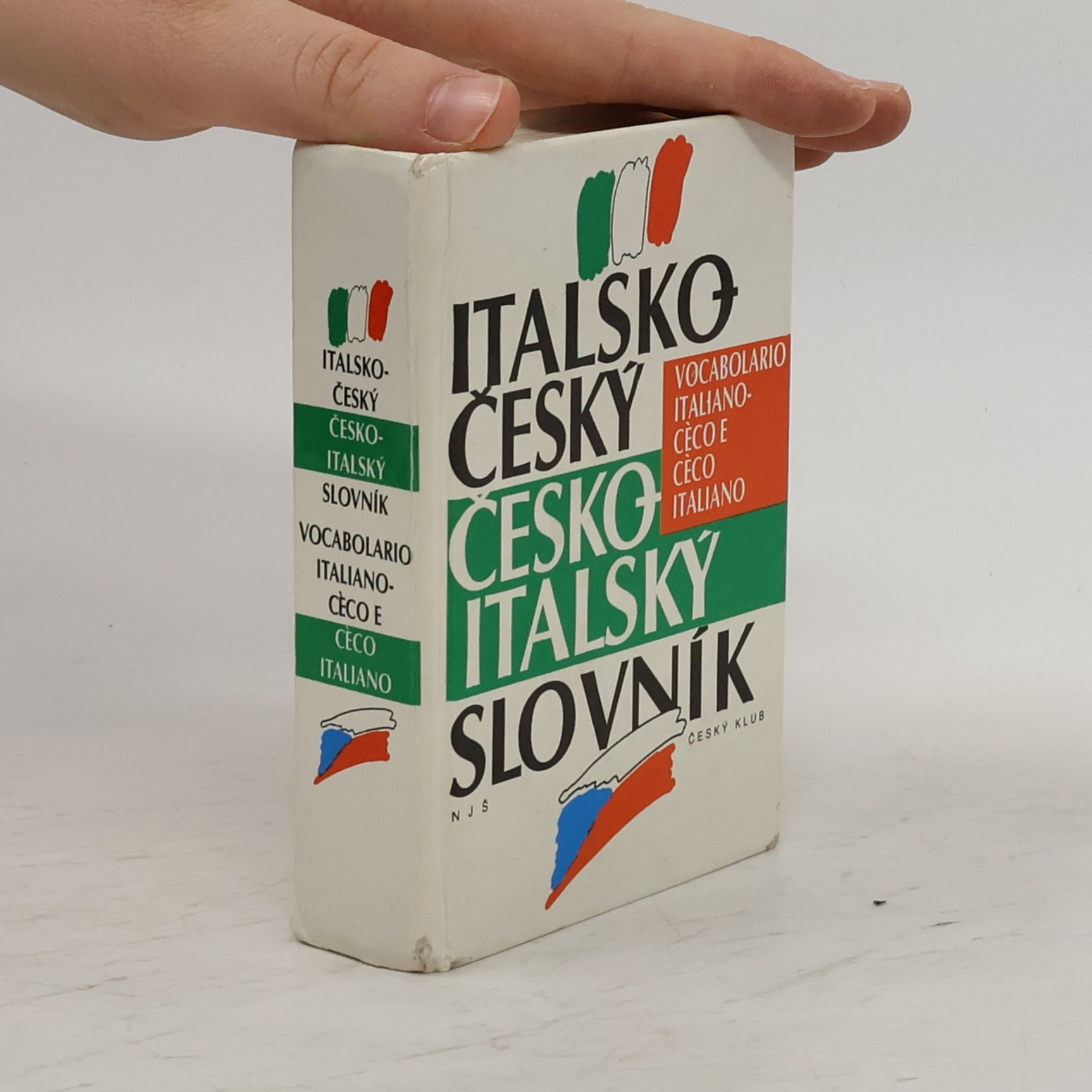 Jaroslav Bezděk Italsko-český, česko-italský slovník = Vocabolario italiano- cèco e cèco-italiano