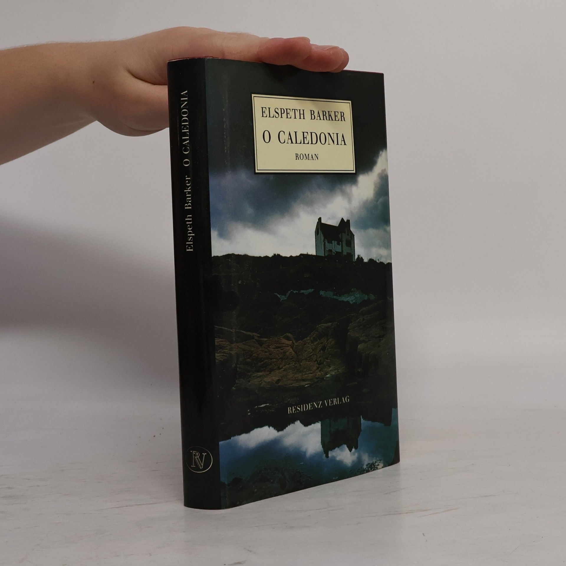 Elspeth Barker O Caledonia