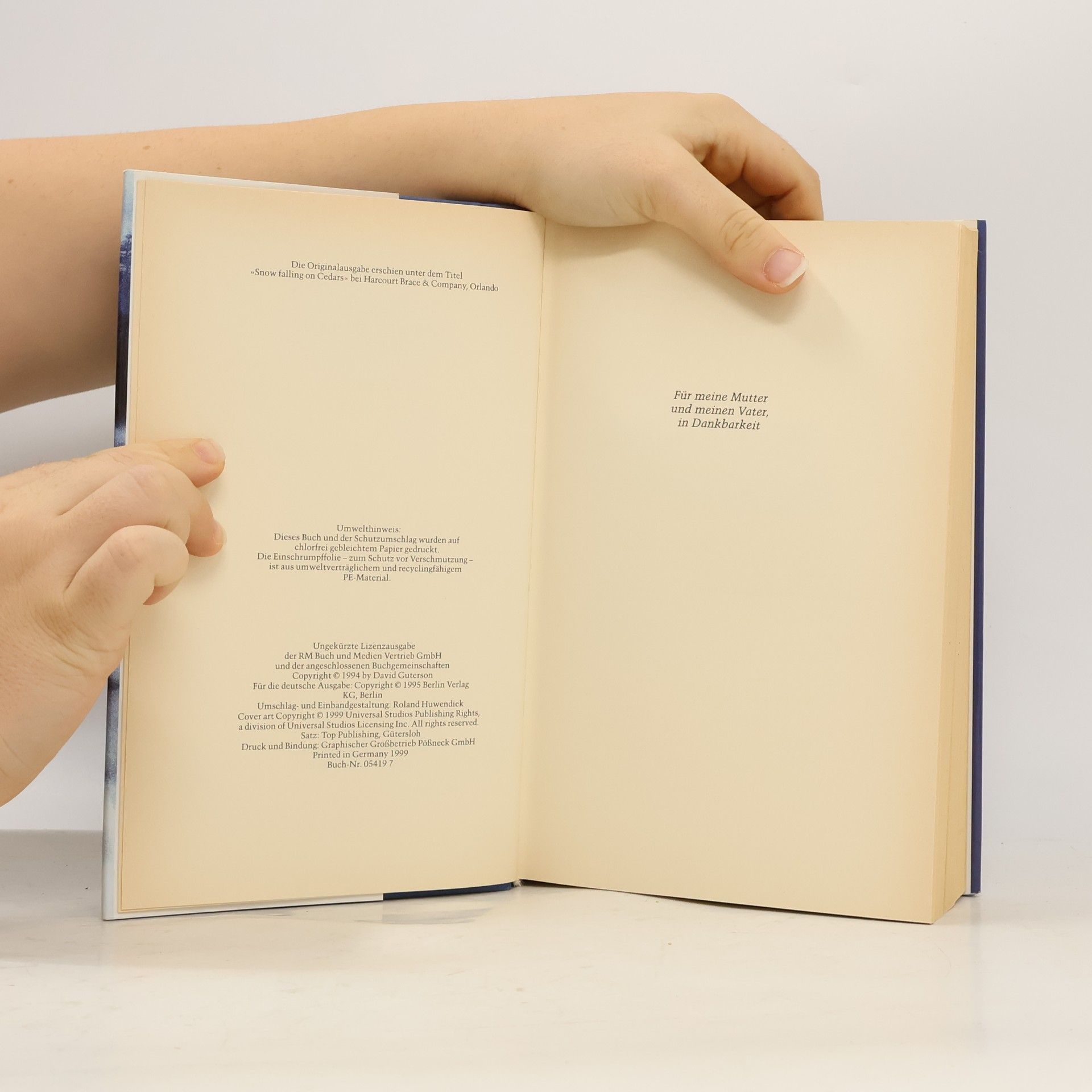 David Guterson Sníh padá na cedry (460 s.)
