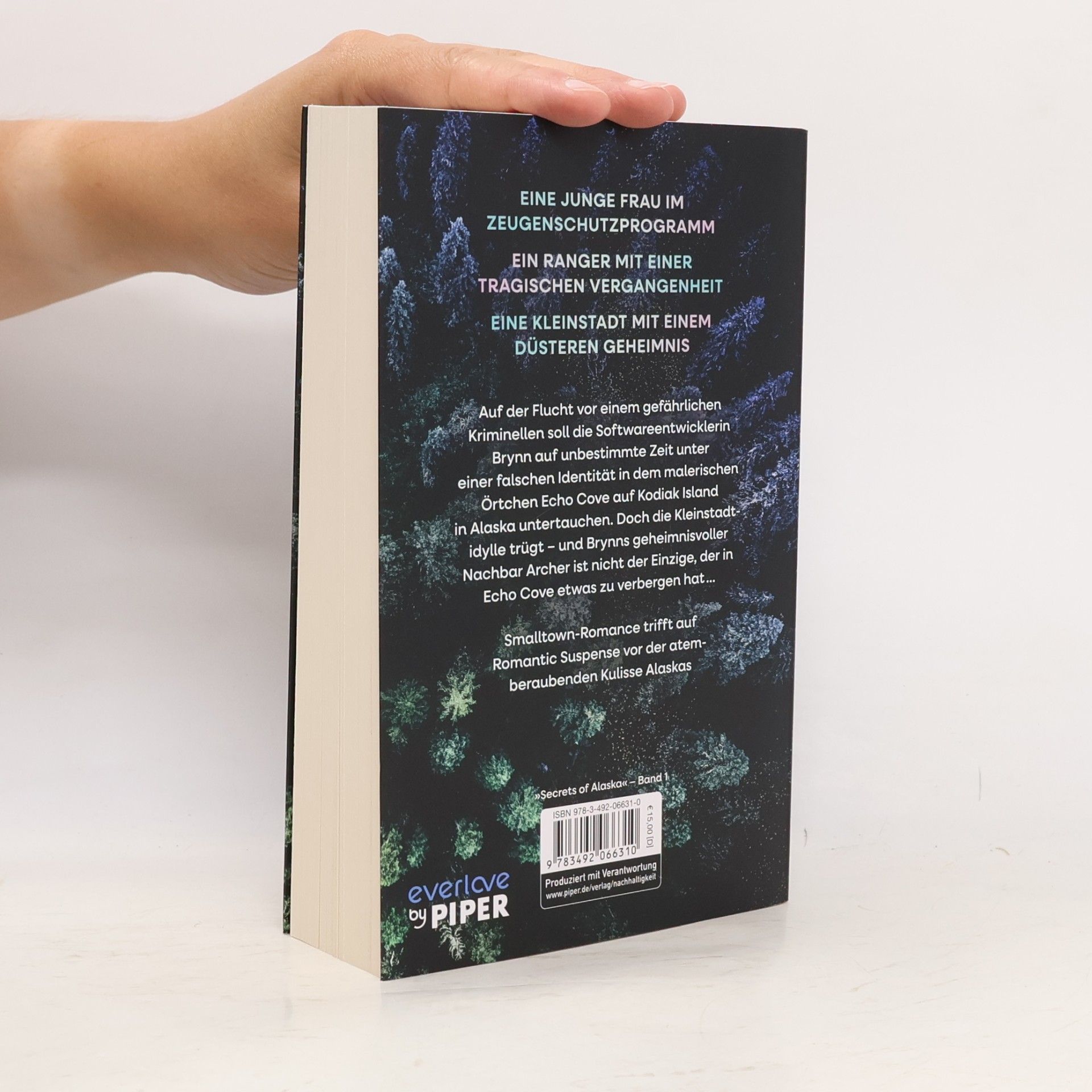 Julia Pauss Kodiak Echoes. Hide Me