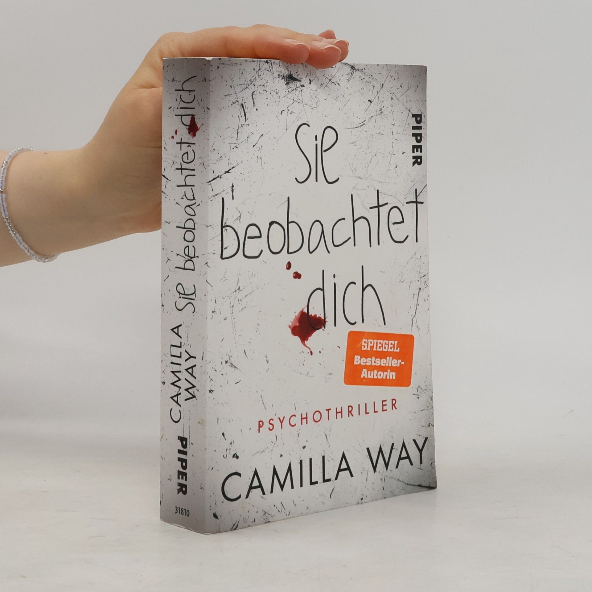 Camilla Way Sie beobachtet dich