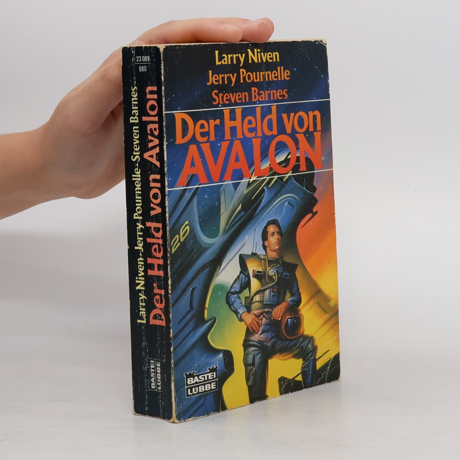 Larry Niven Der Held von Avalon