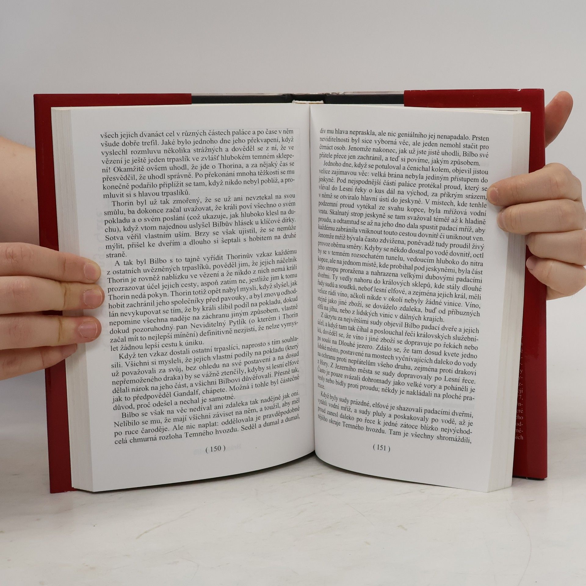 J. R. R. Tolkien Hobit aneb Cesta tam a zase zpátky
