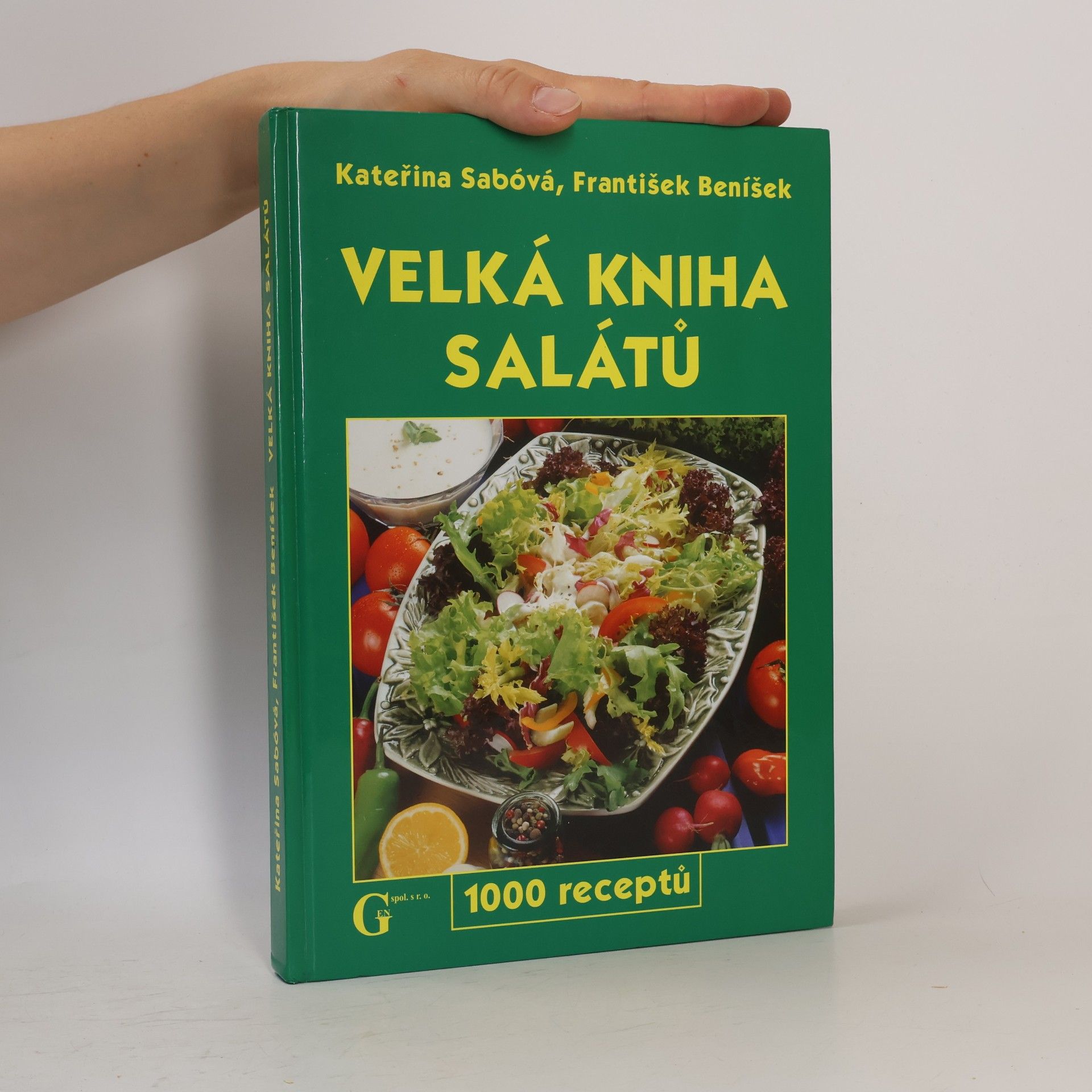 Velká kniha salátů. 1000 receptů