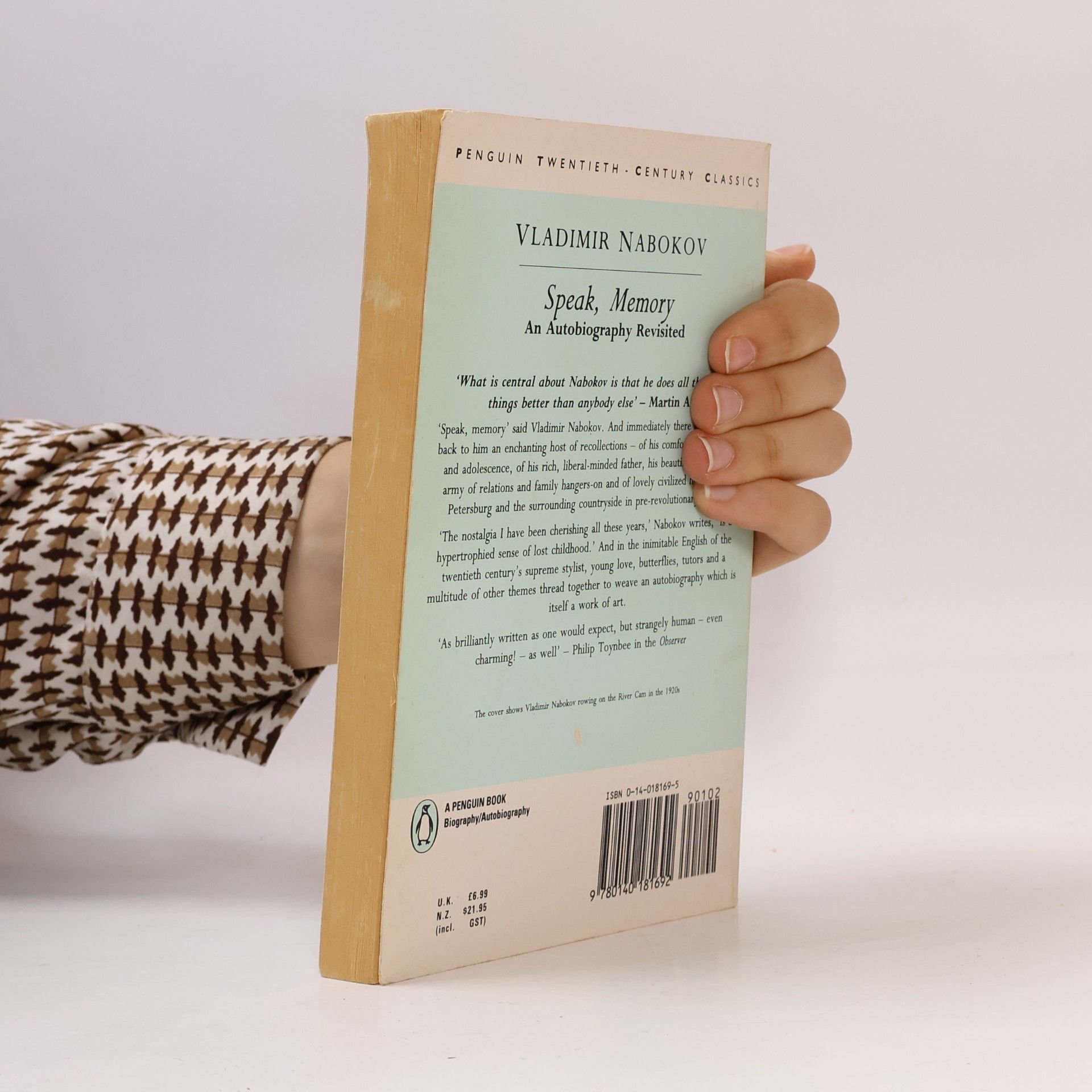 Vladimir Vladimirovič Nabokov Speak, memory : an autobiography revisited