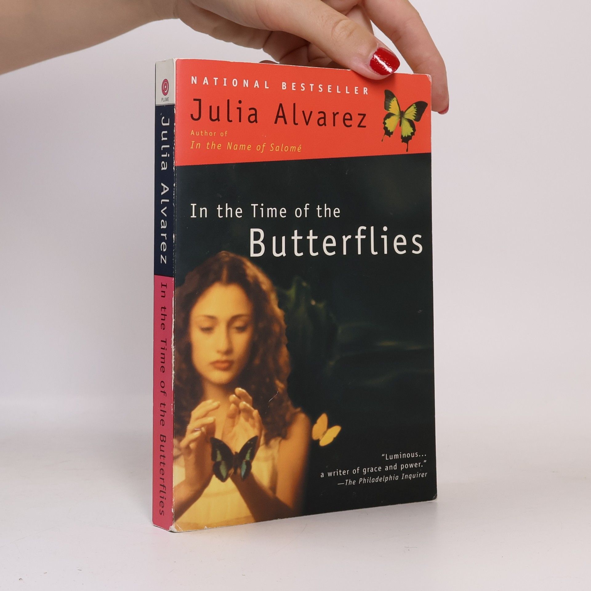Julia Alvarez In the Time of the Butterflies
