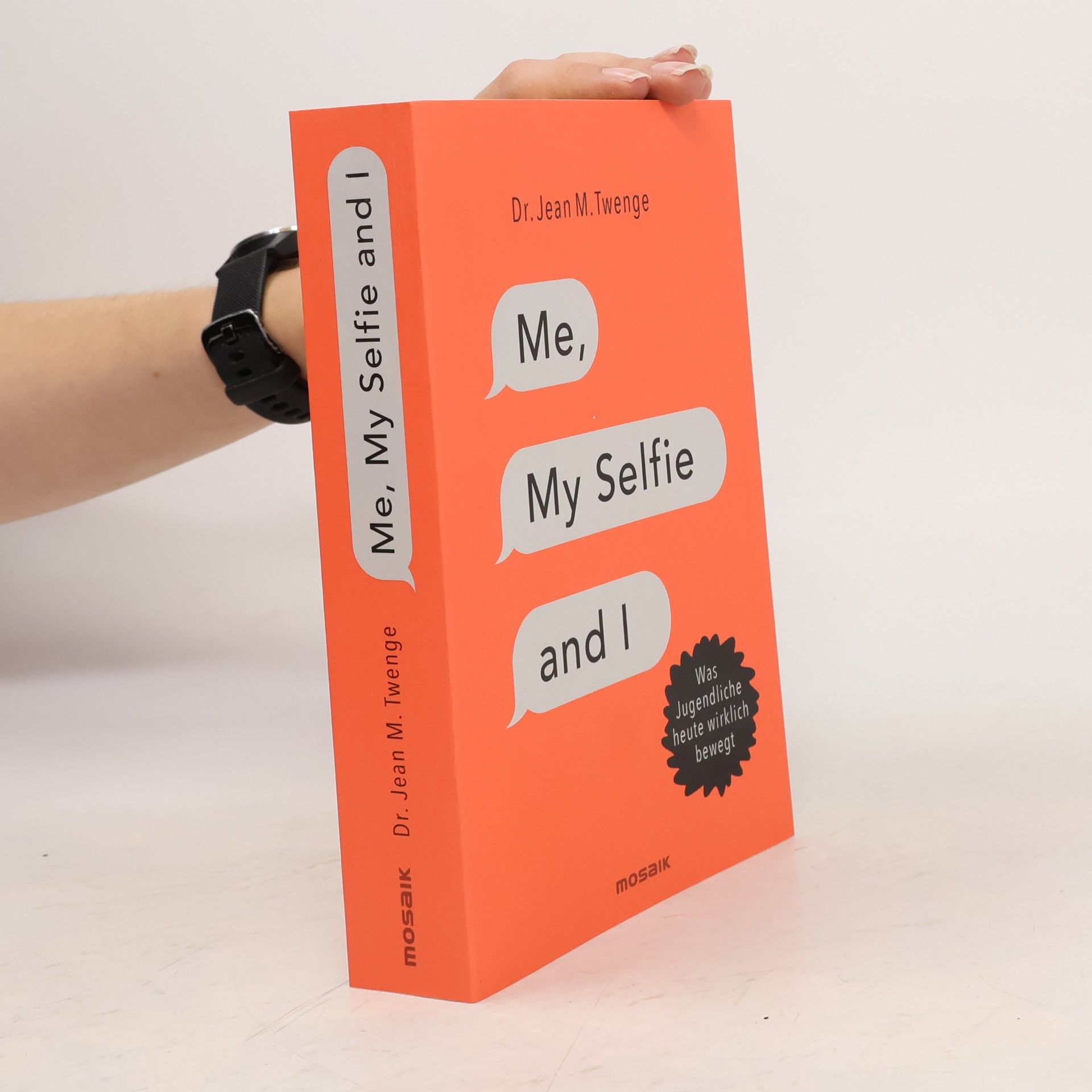 Jean M. Twenge Me, my selfie and I