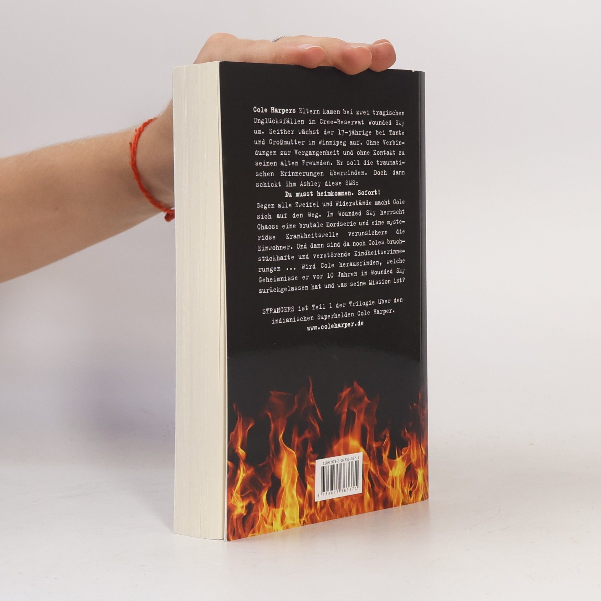 David Robertson Strangers. Cole Harper, Teil 1