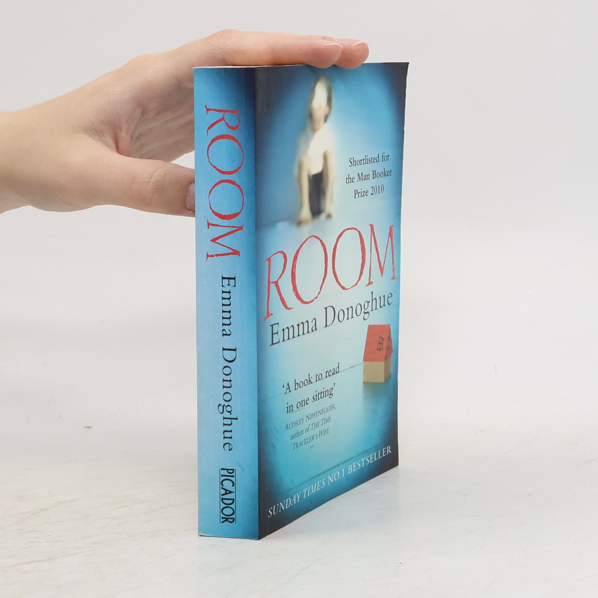 Emma Donoghue Room