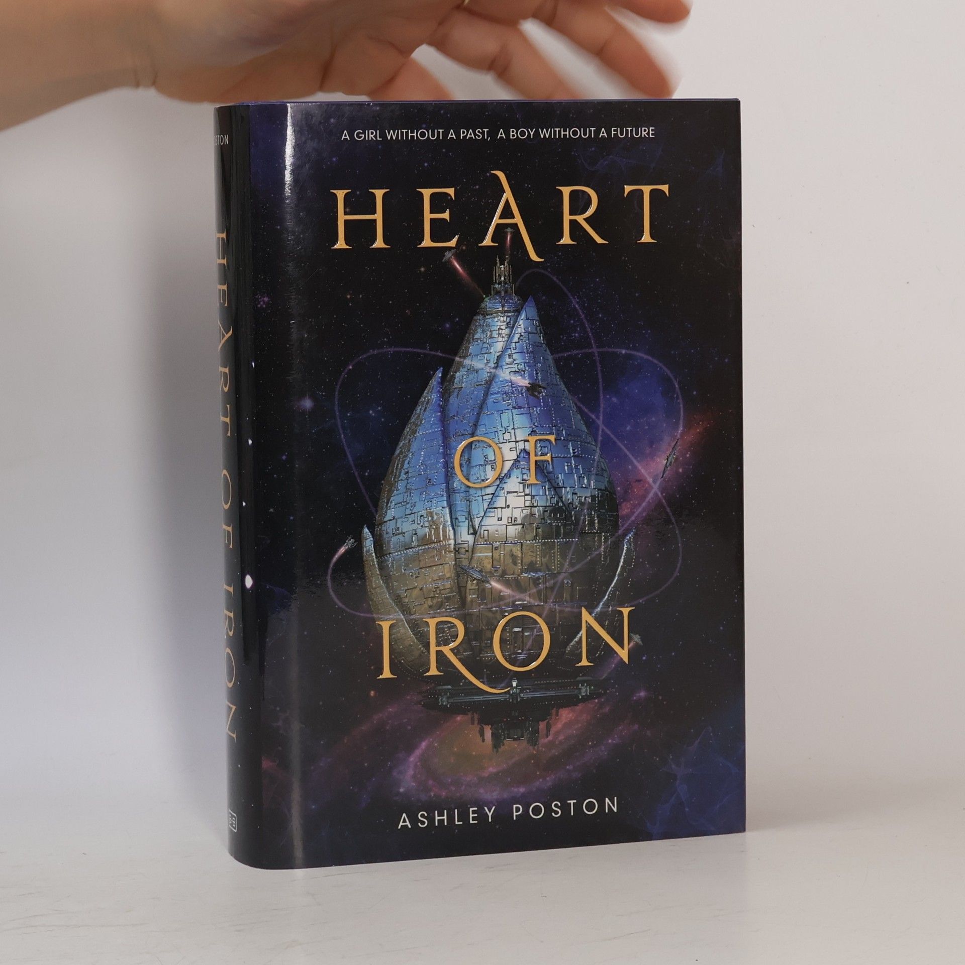 Ashley Poston Heart of Iron