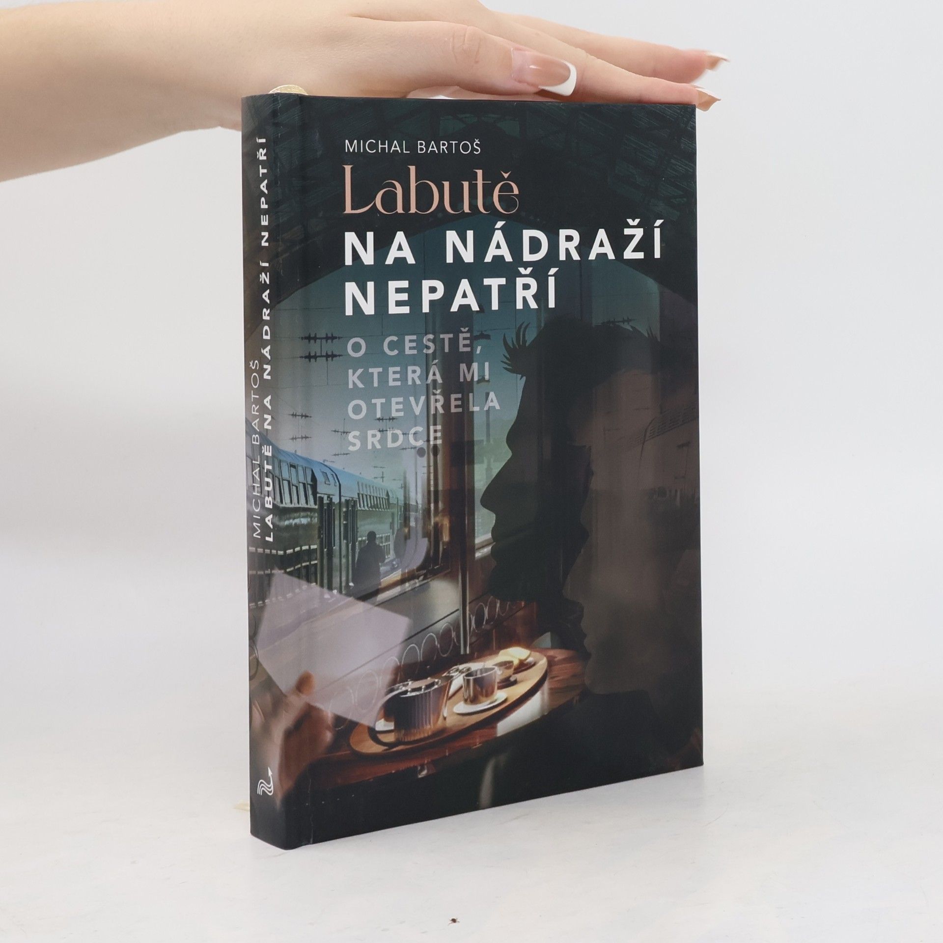 Michal Bartoš Labutě na nádraží nepatří