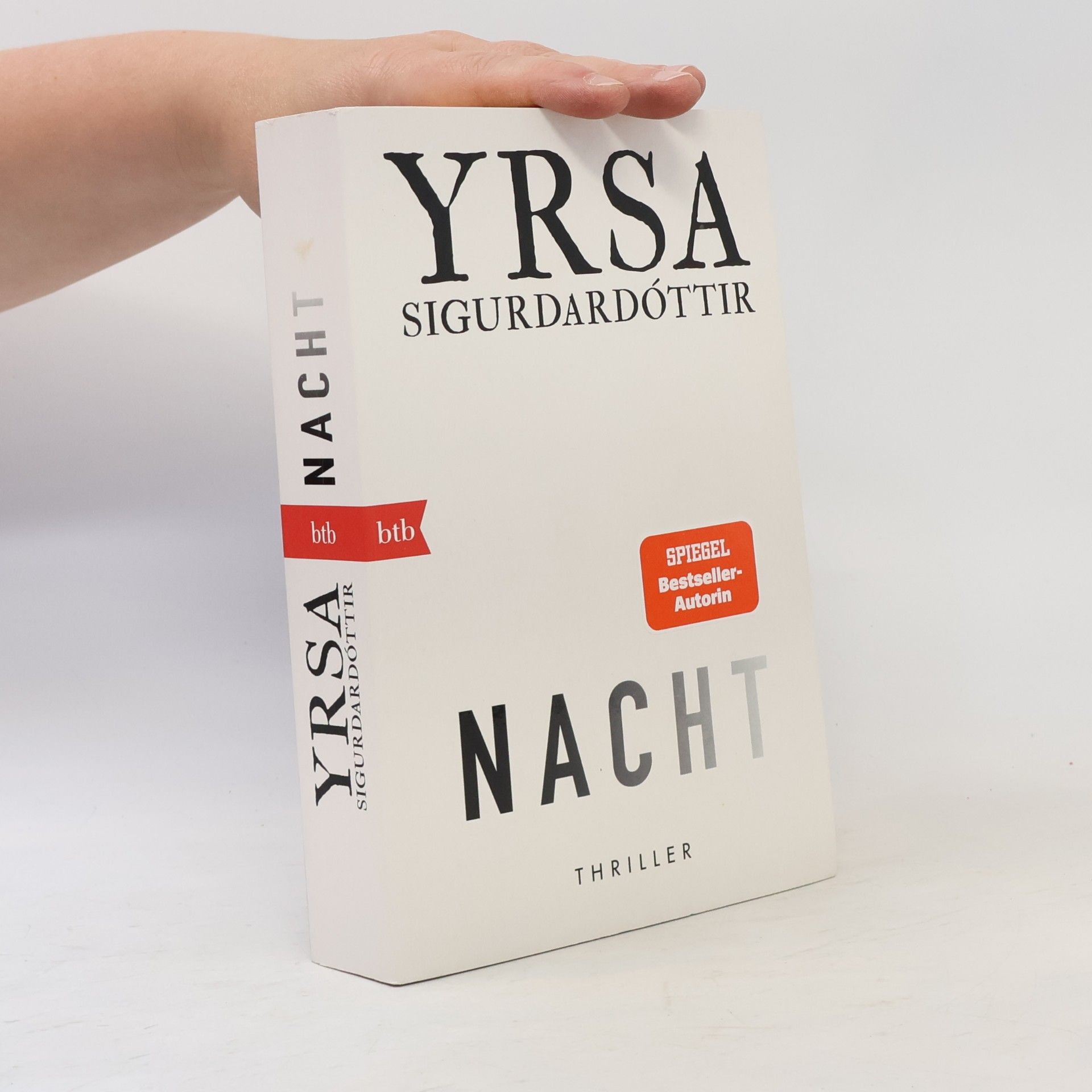 Yrsa Sigurðardóttir NACHT