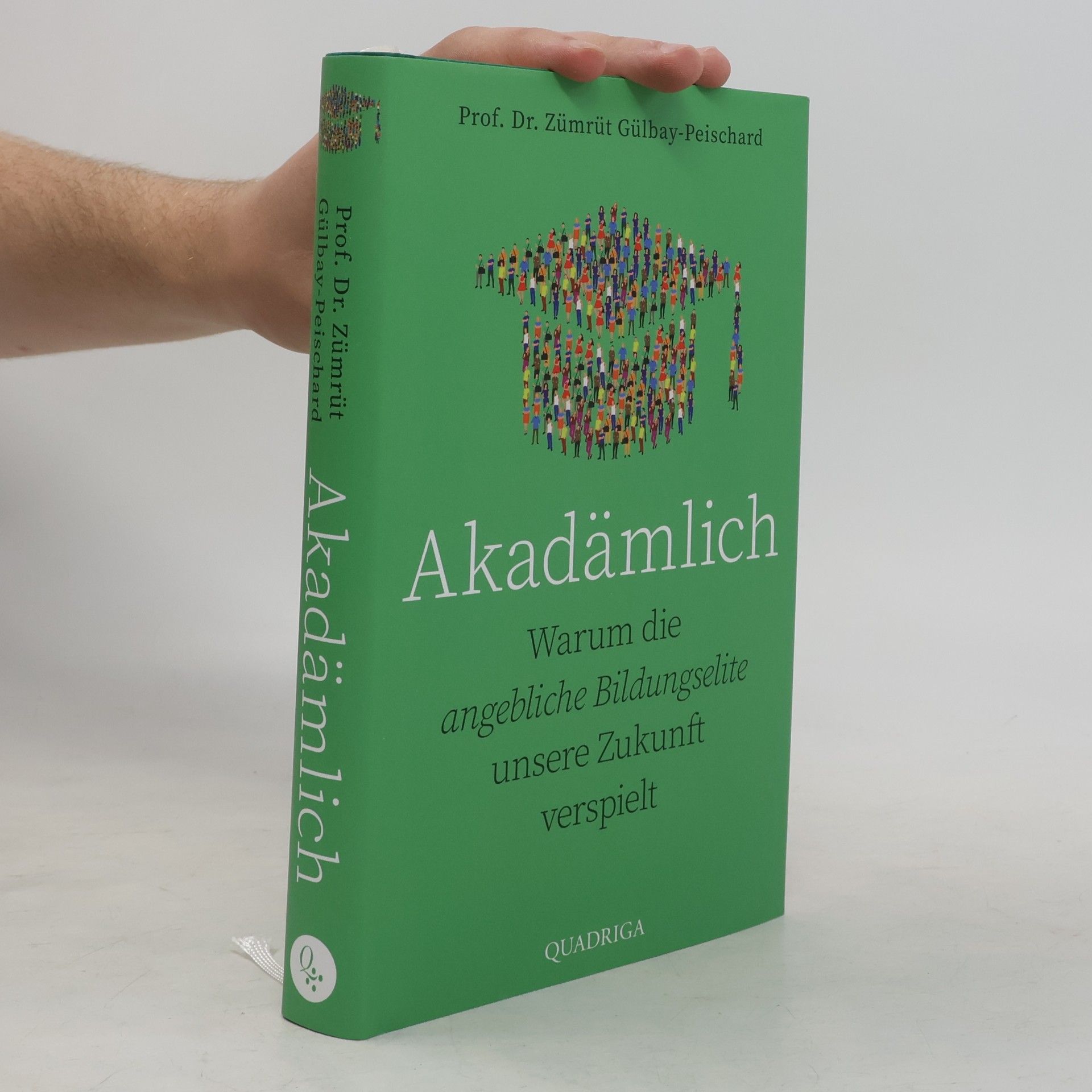 Zümrüt Gülbay Akadämlich