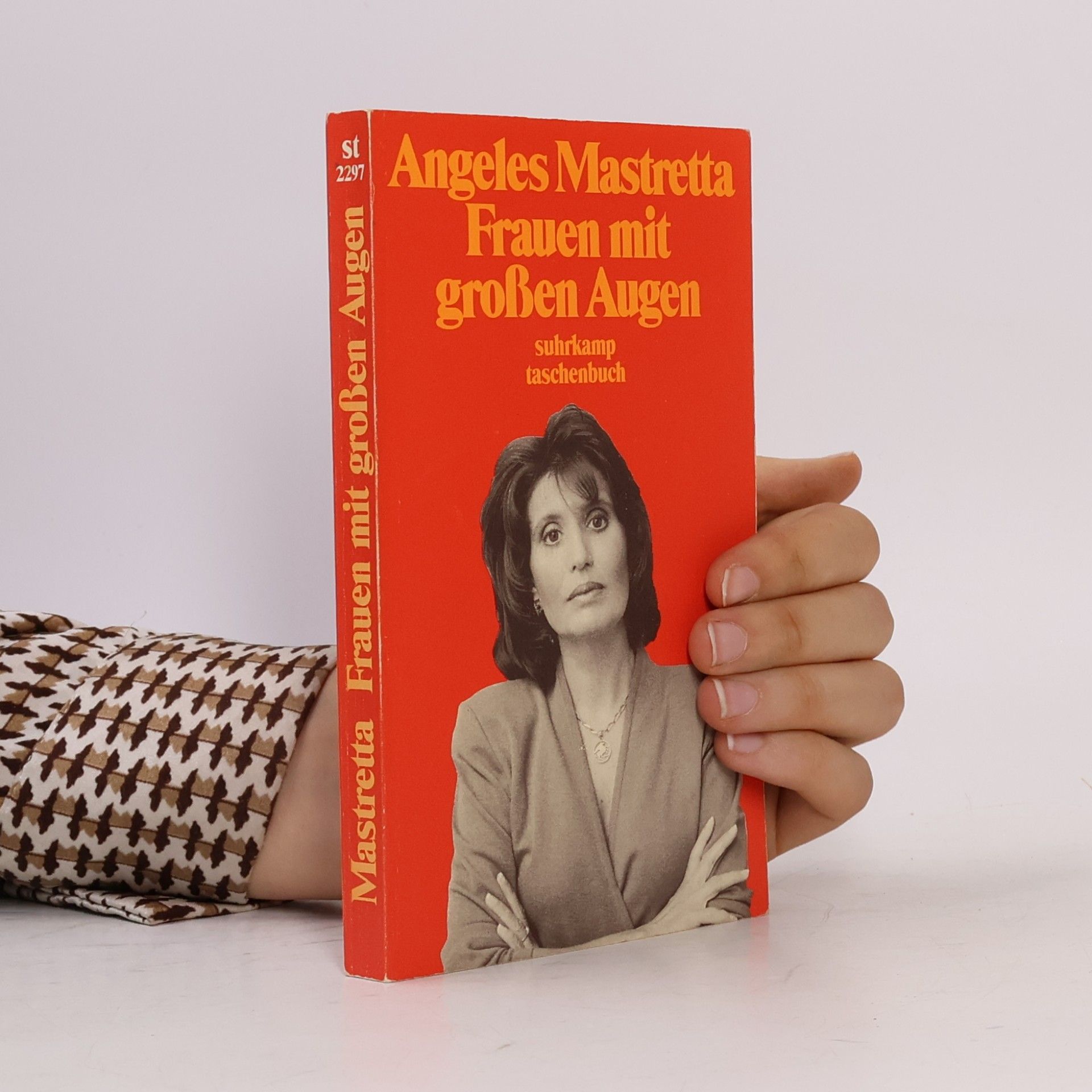 A. ngeles Mastretta Frauen mit grossen Augen