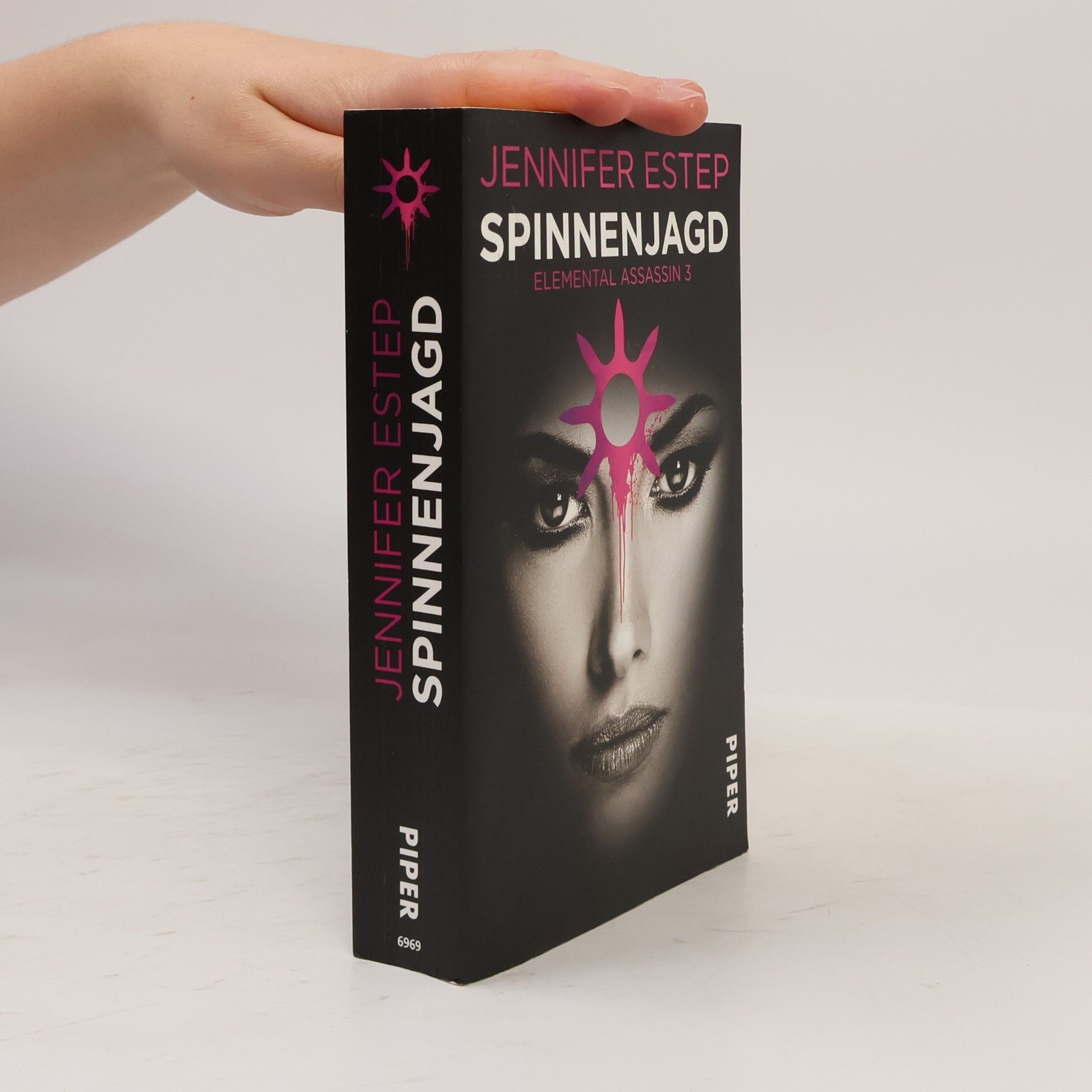 Jennifer Estep Spinnenjagd