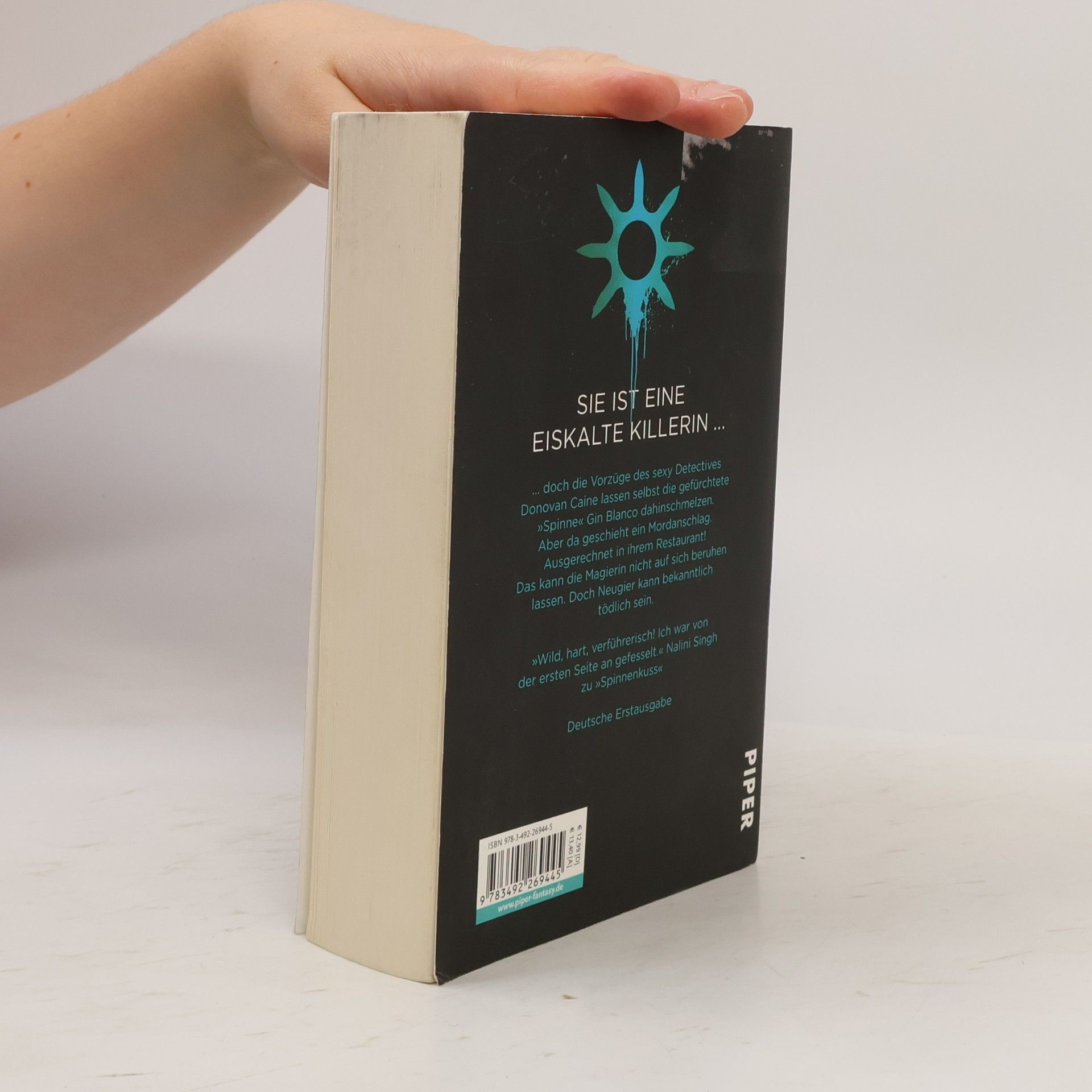 Jennifer Estep Spinnentanz