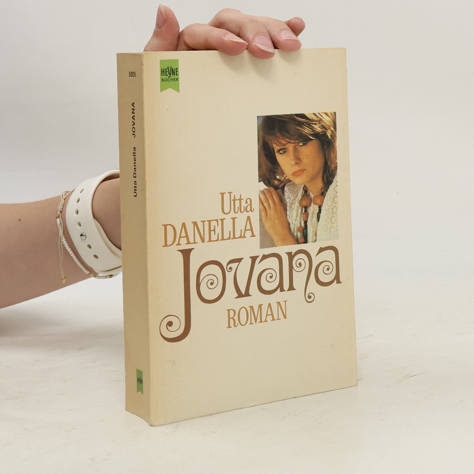 Utta Danella Jovana