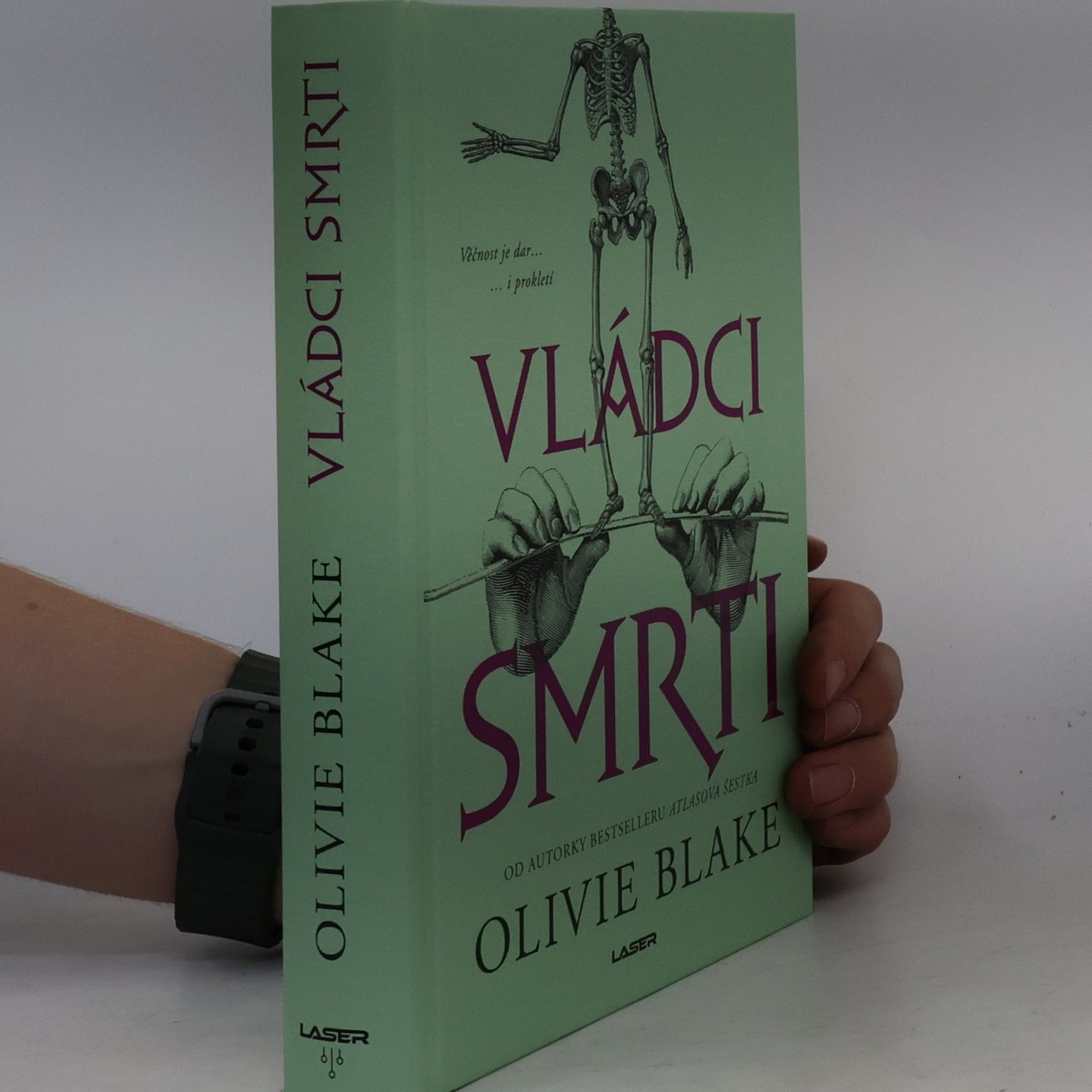 Olivie Blake Vládci smrti