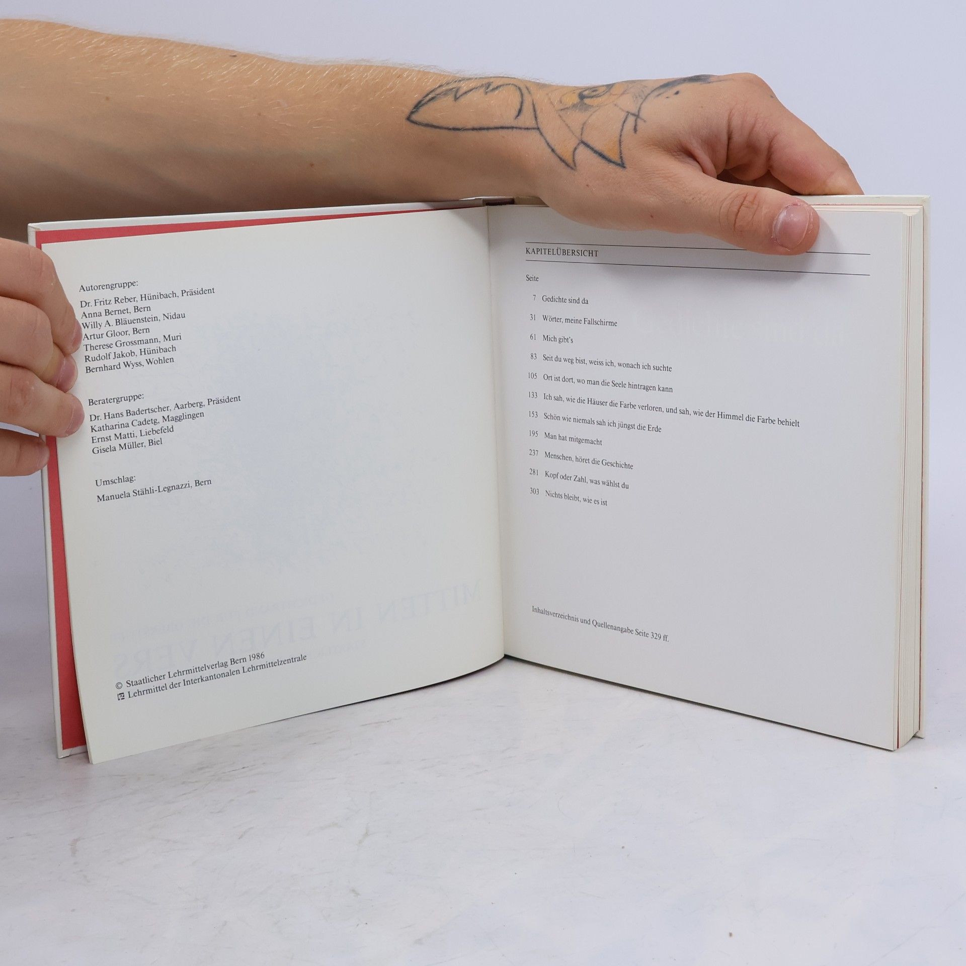 Various authors Mitten in einen Vers : Gedichtband für die Oberstufe