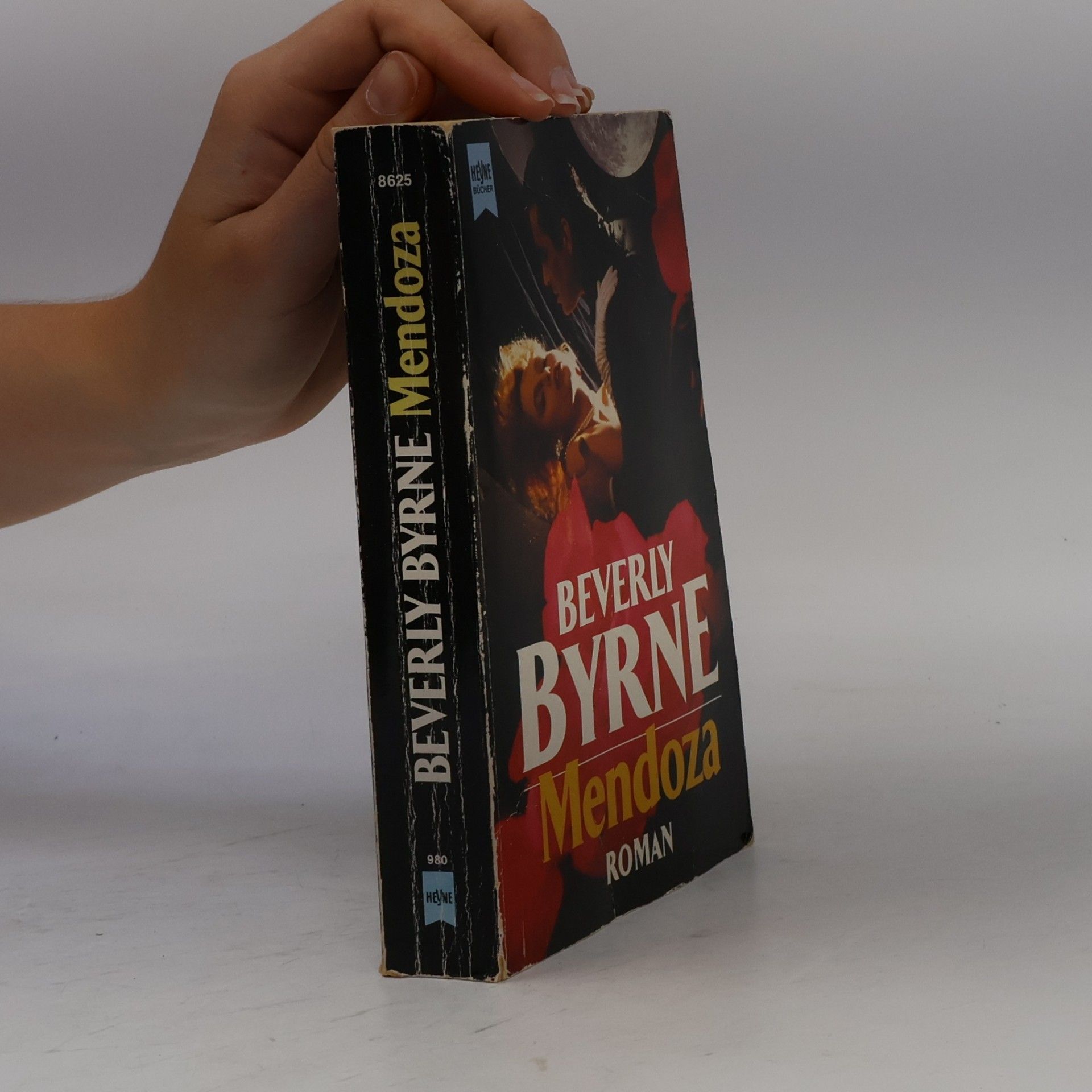 Beverly Byrne Mendoza. Roman.
