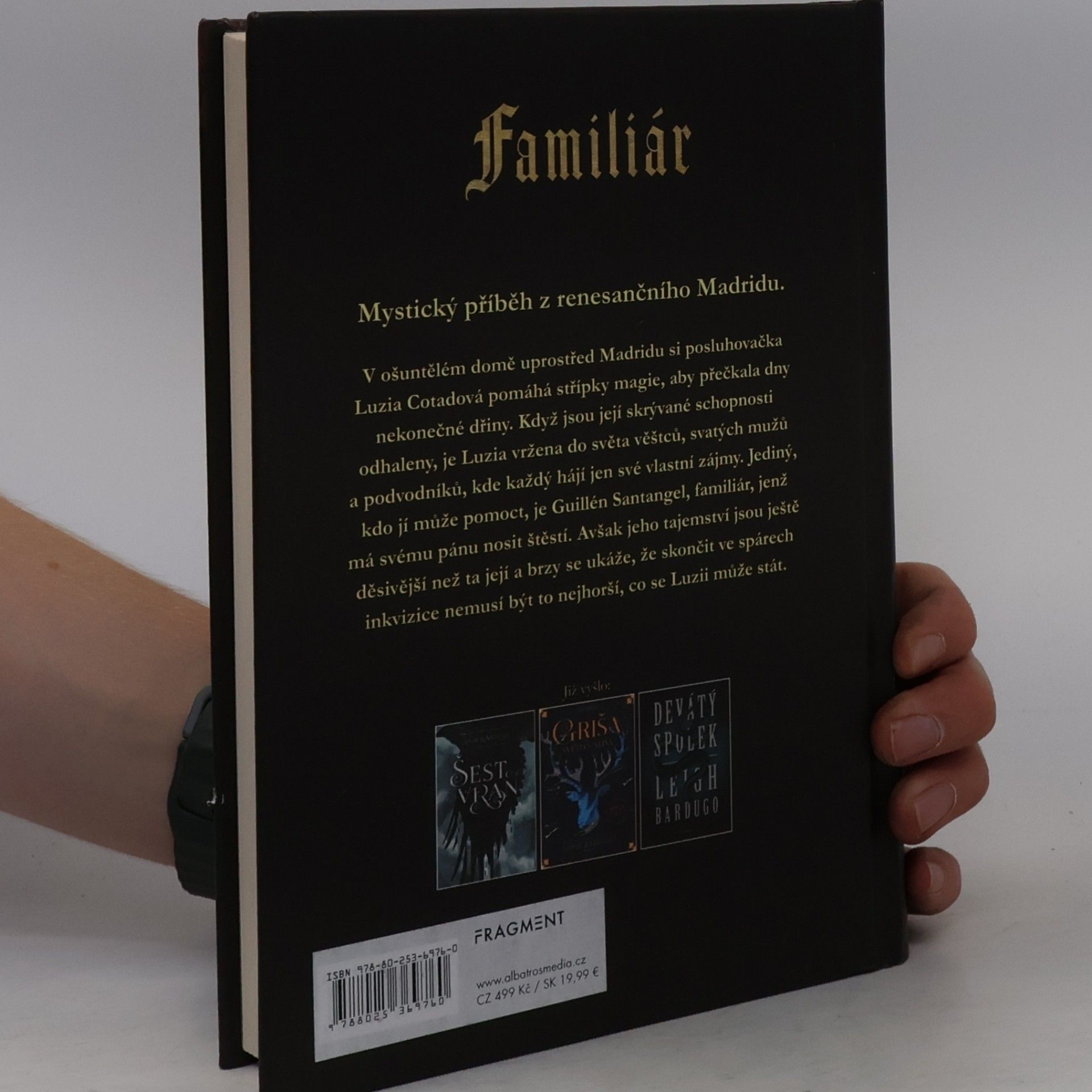 Leigh Bardugo Familiár