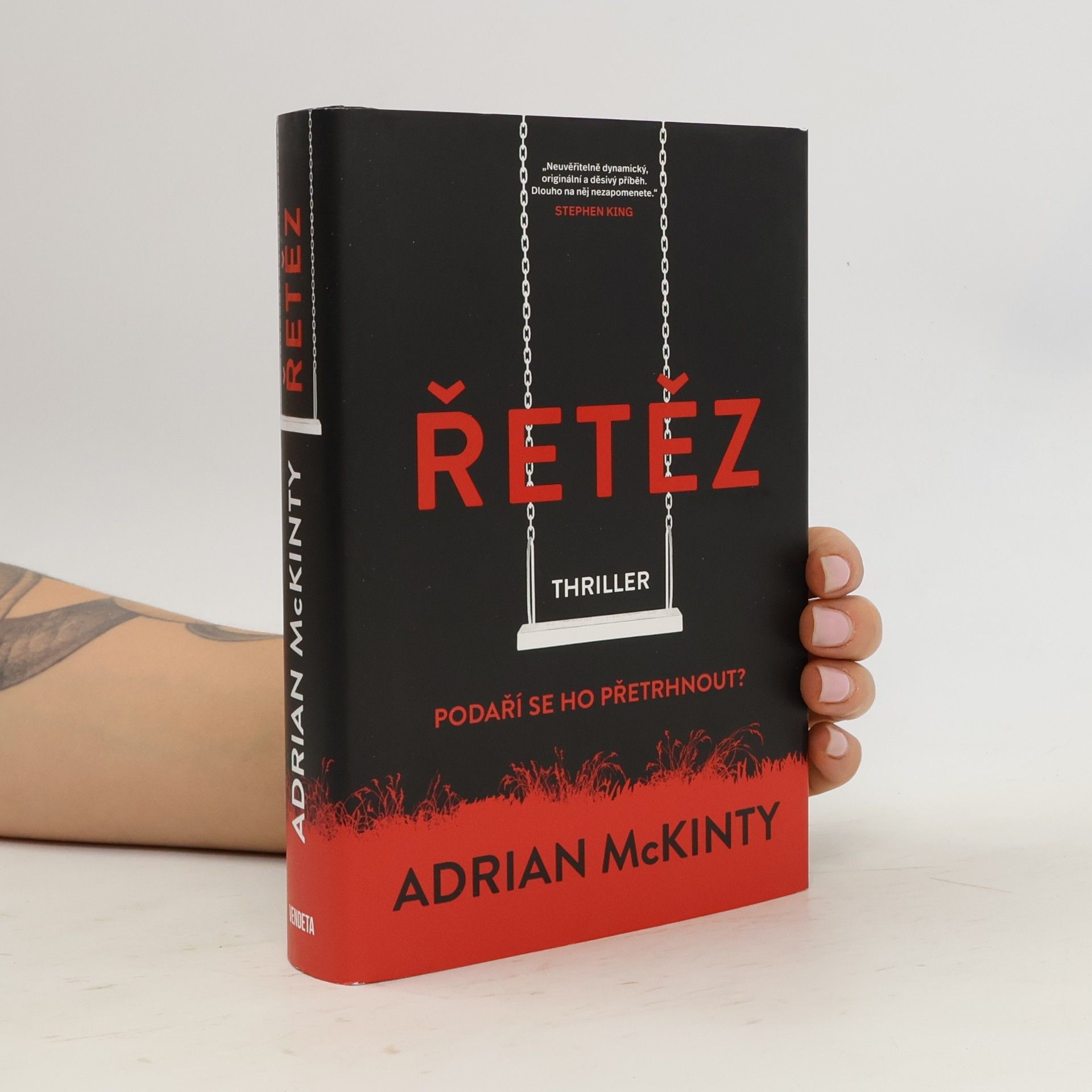 Adrian McKinty Řetěz