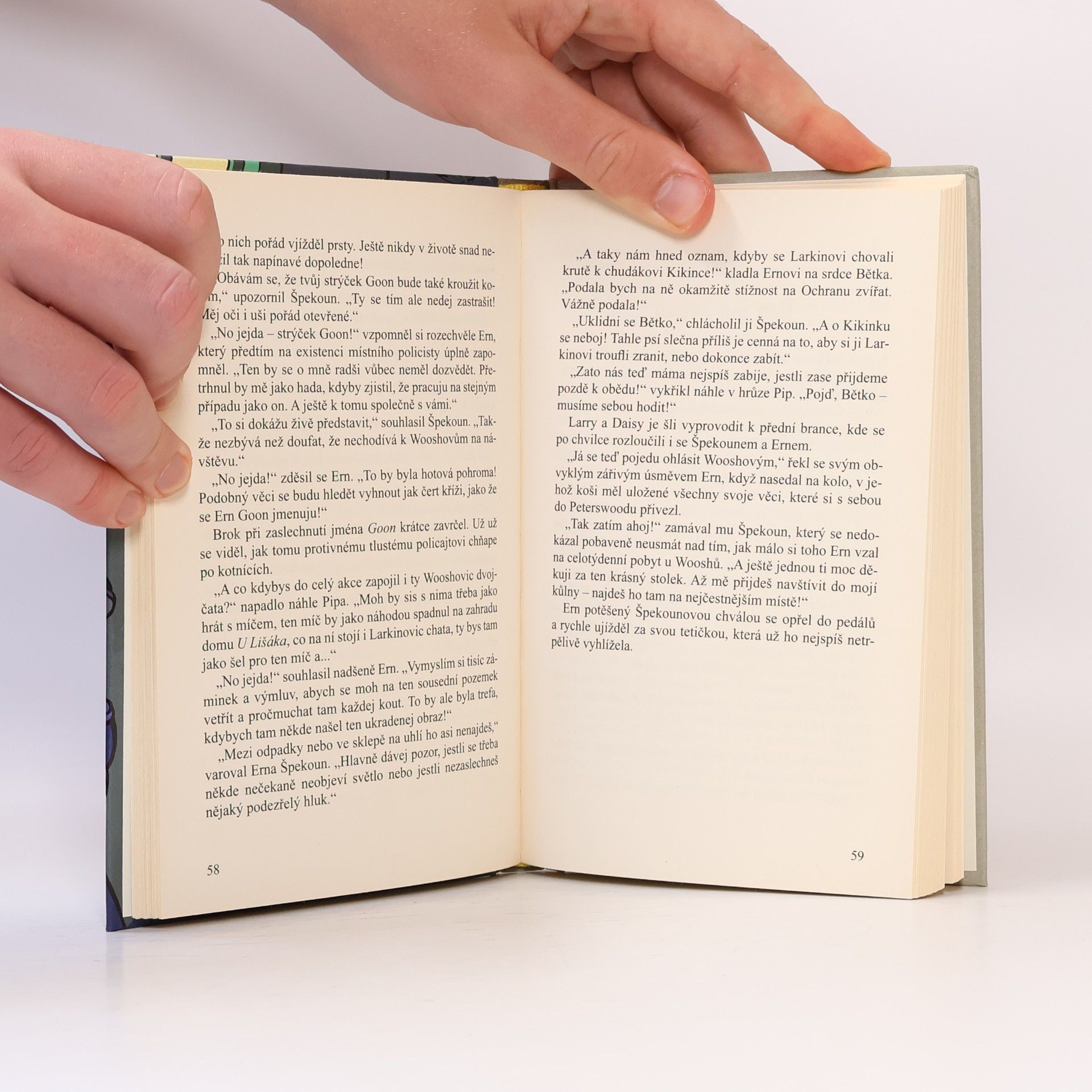 Enid Blyton Tajemství lišákova doupěte