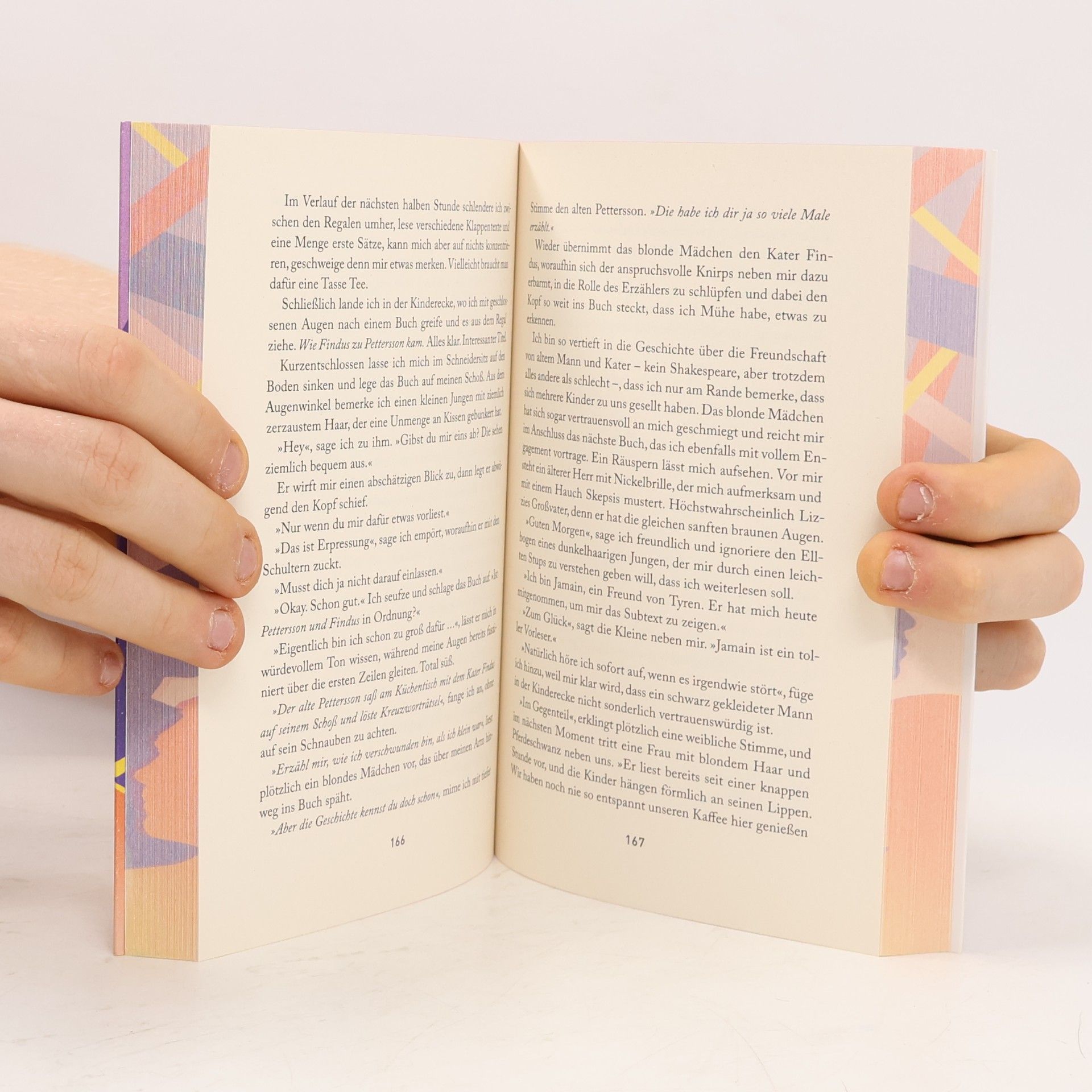 Emma Lindberg Spaces between us