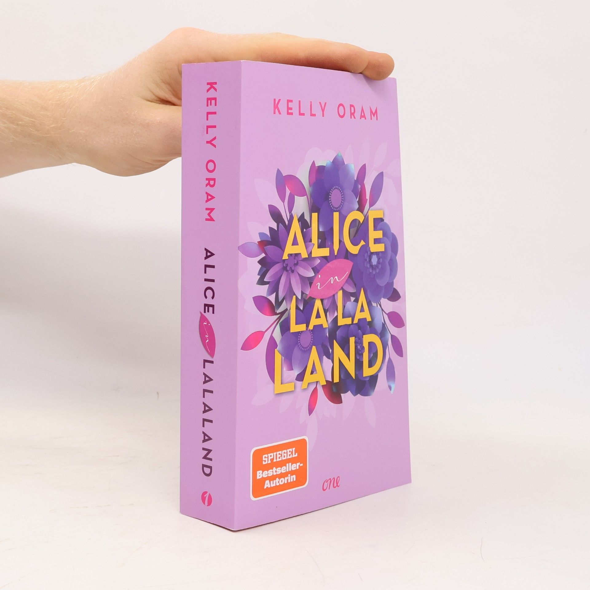 Kelly Oram Alice in La La Land
