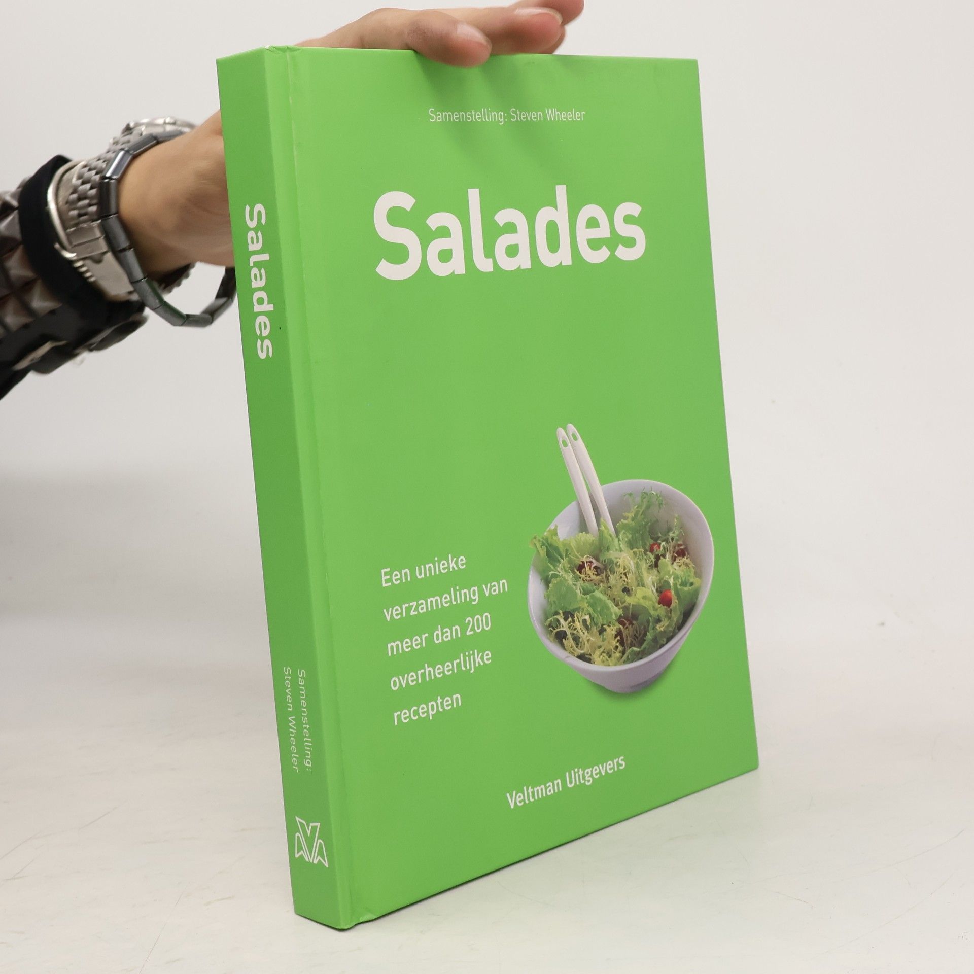 Salades: een unieke verzameling van meer dan 200 overheerlijke recepten